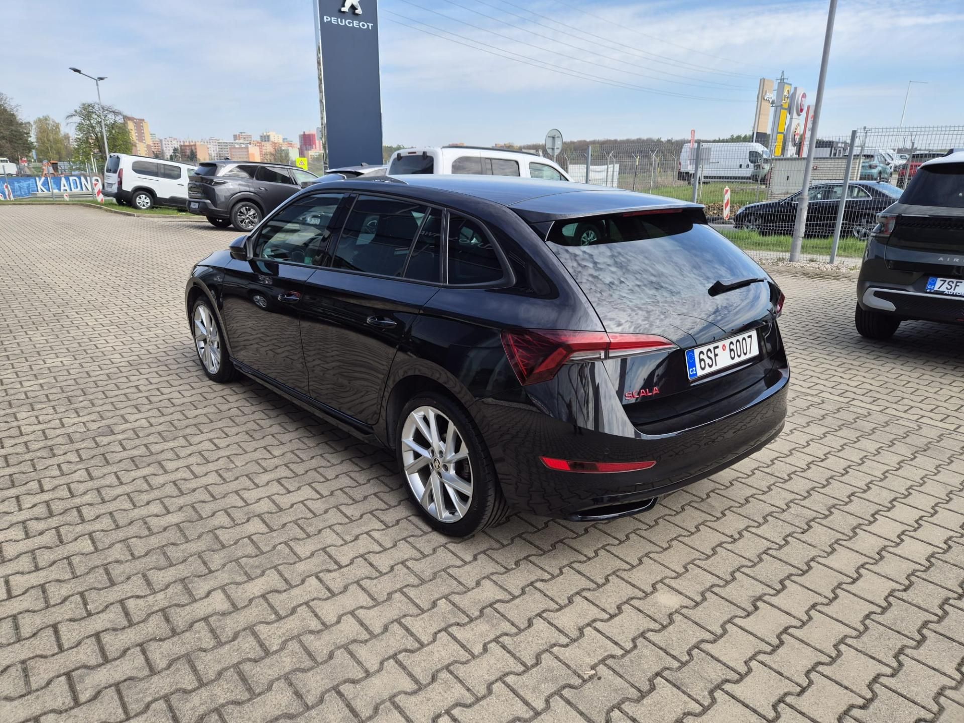 Škoda Scala, 1.5 TSI MONTE CARLO MAN6 - fotka 3