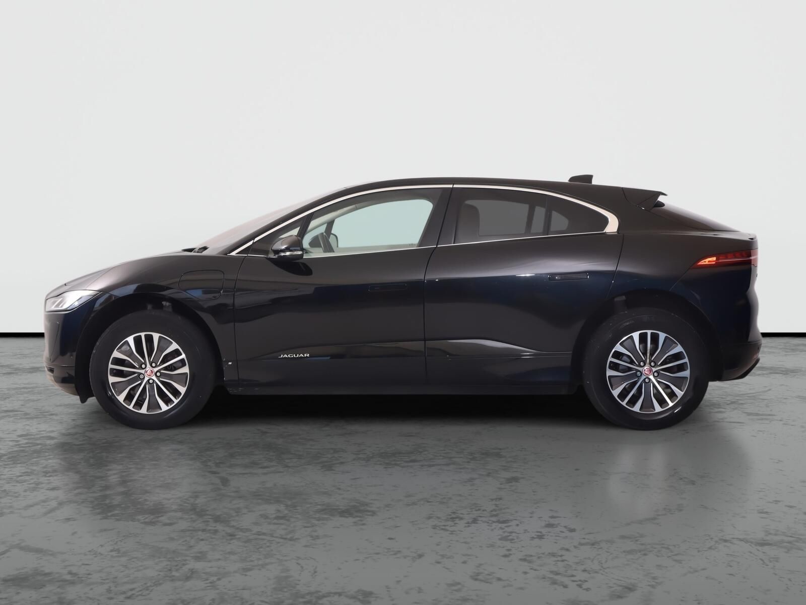 Jaguar I-Pace, EV400, SoH 86%, 4X4, Automat - fotka 3