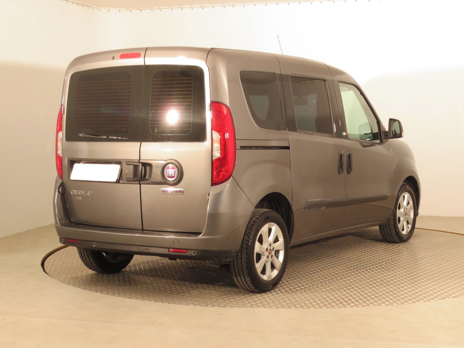Fiat Dobló, 1.6 MultiJet, 5Míst, ČR - fotka 5