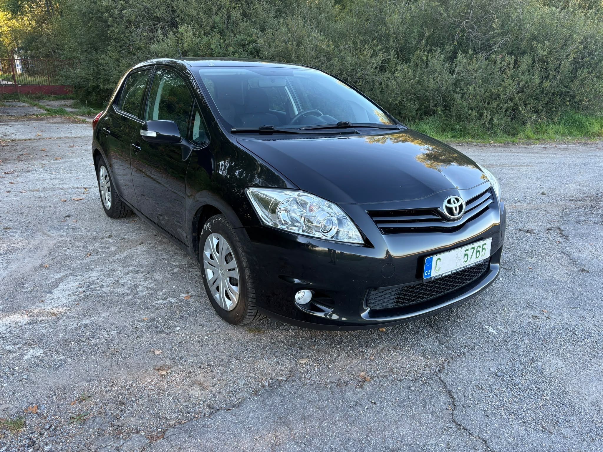 Toyota Auris, 1,33 16V VVTi 73 KW Plný ser - fotka 3