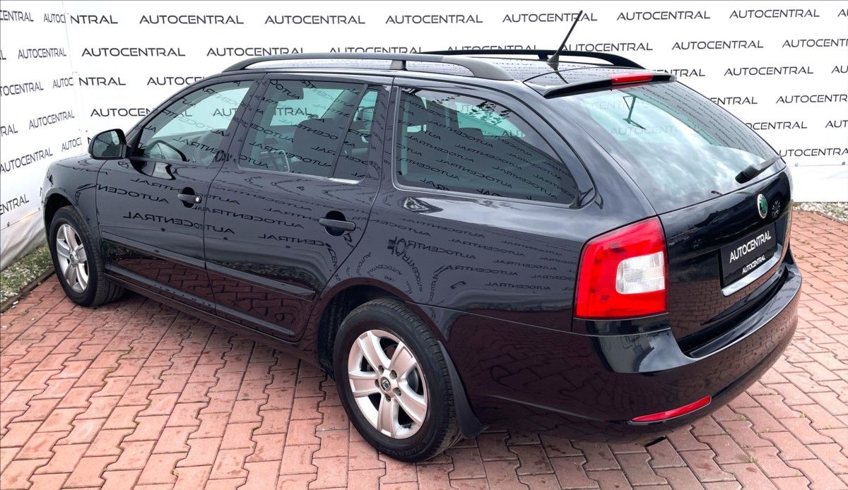 Škoda Octavia, 1,2 TSi,77kW,STK 9/28,serv.kn. - fotka 6