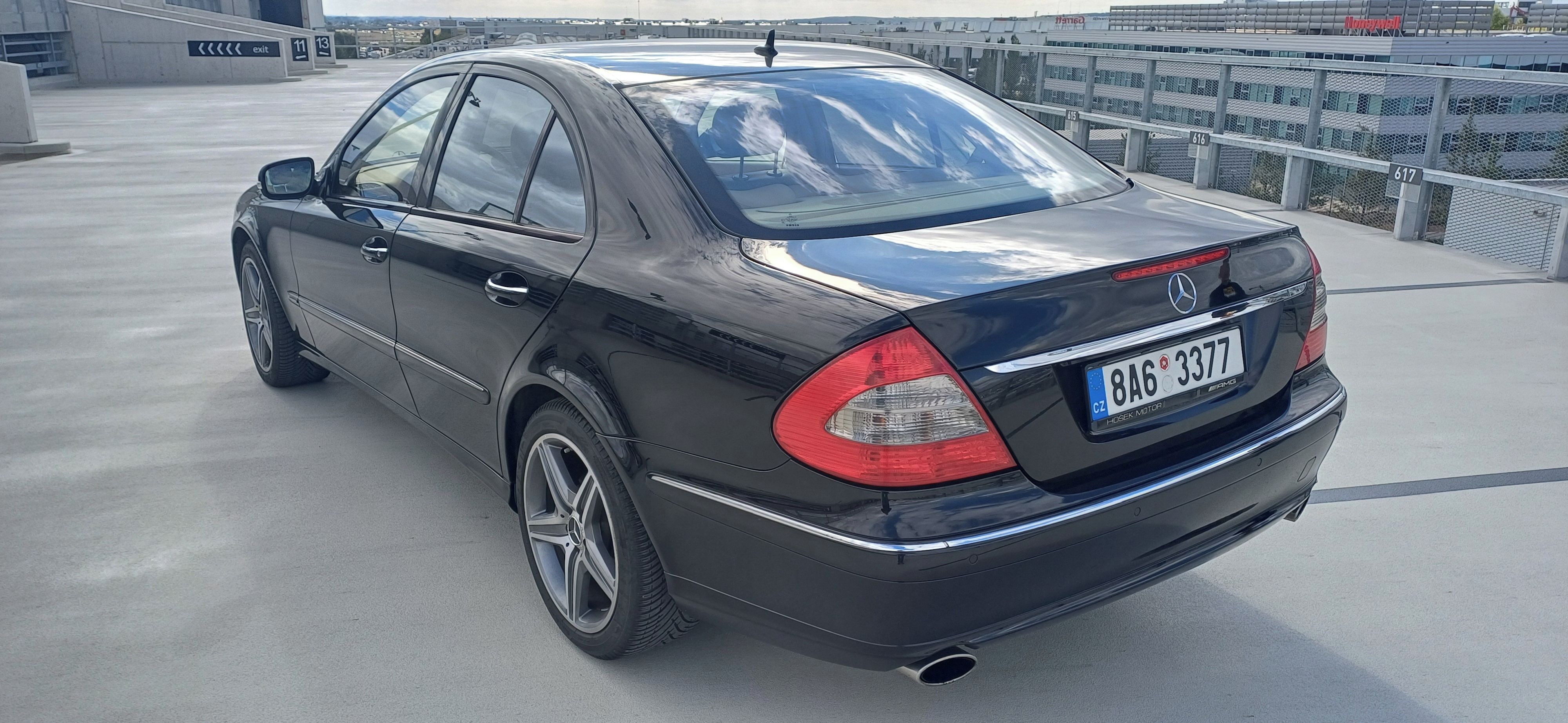 Mercedes-Benz Třídy E, E350, 4x4, AMG kola, výbava - fotka 5