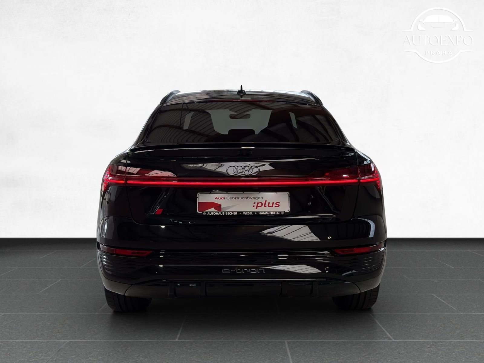 Audi Q8 e-tron, Sportback 55 S line quattro* - fotka 5