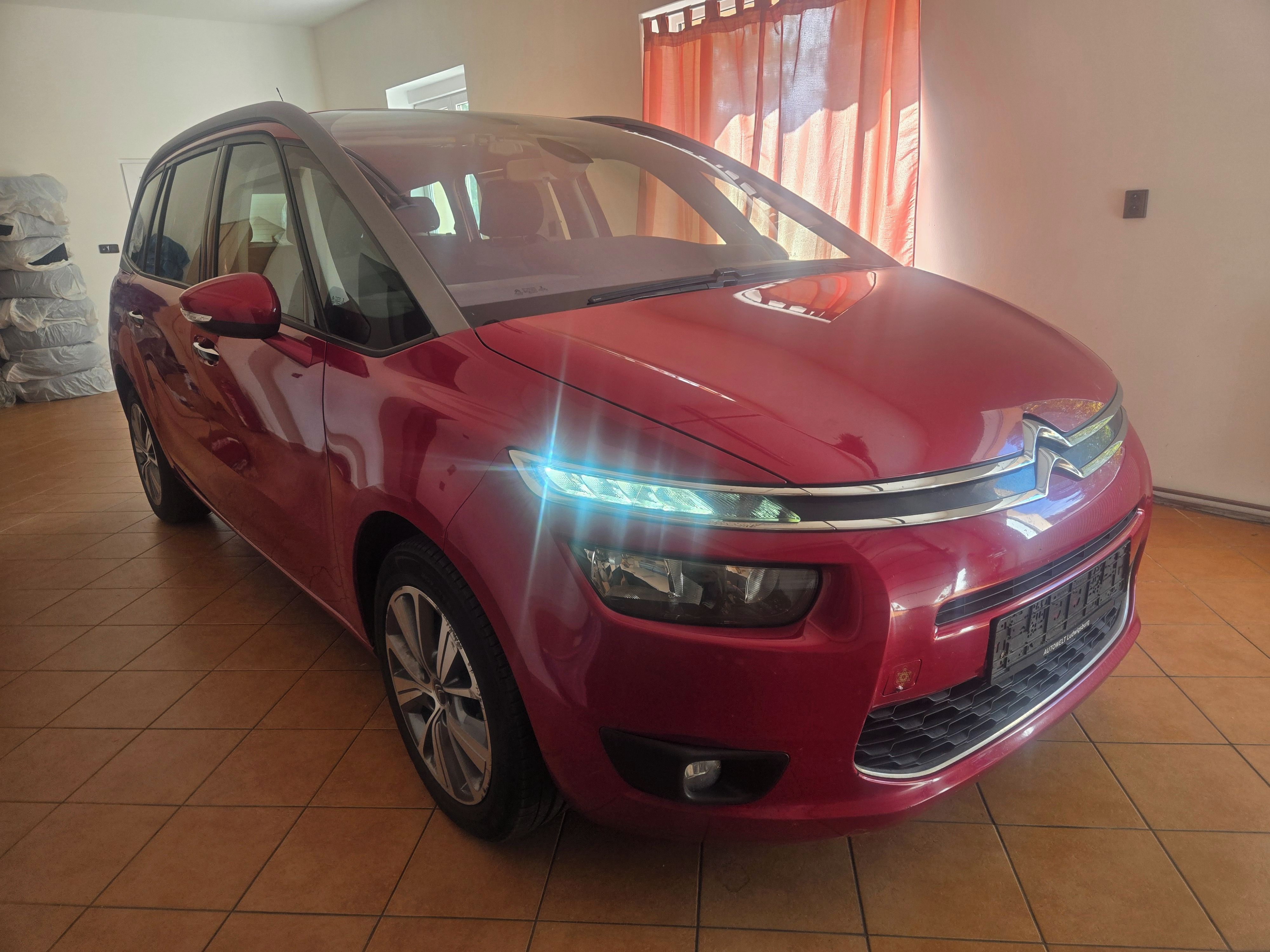Citroën C4 SpaceTourer, 2,0HDi 110kW AT - fotka 6