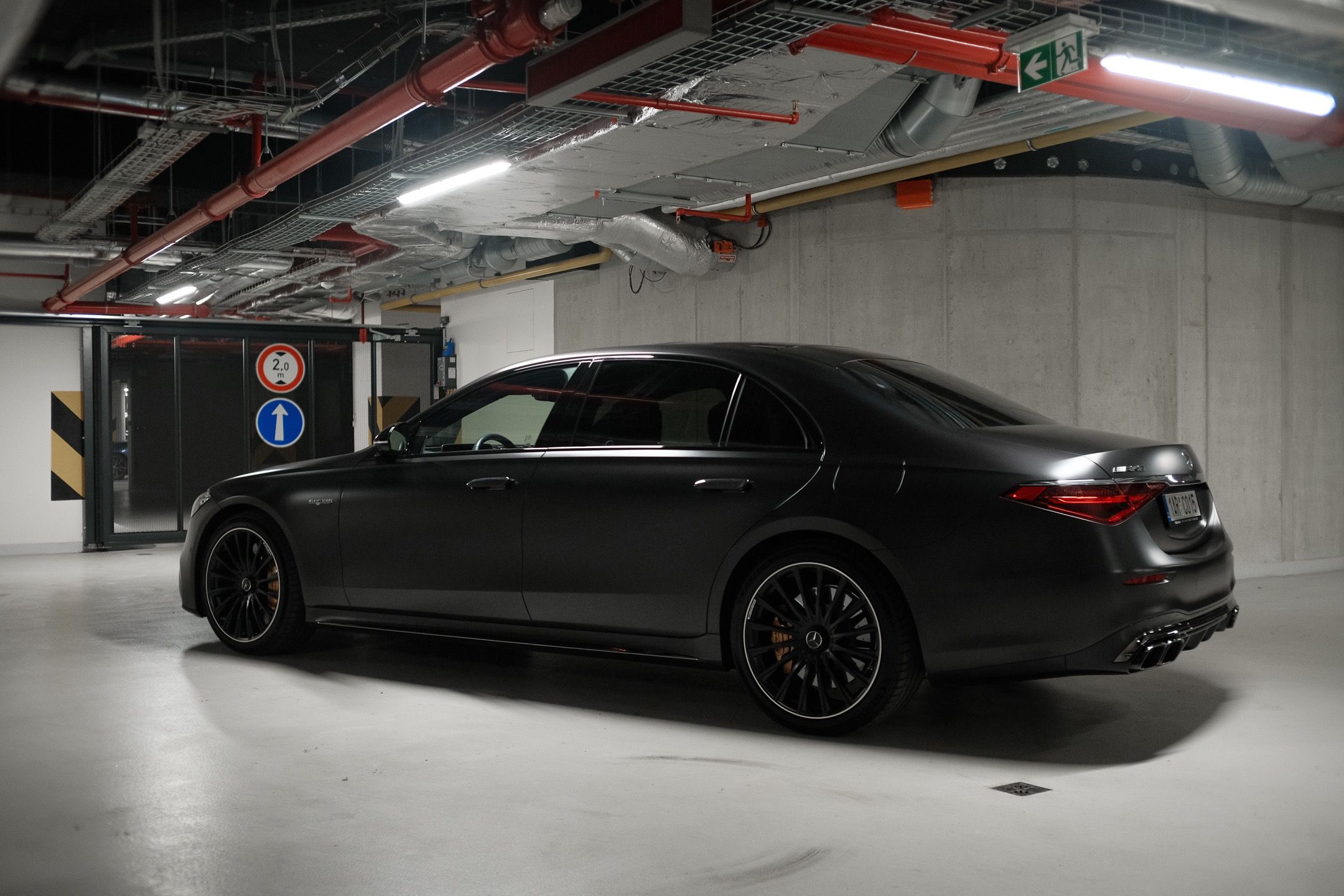 Mercedes-Benz Třídy S, MERCEDES-BENZ AMG S 63 E PERF - fotka 4
