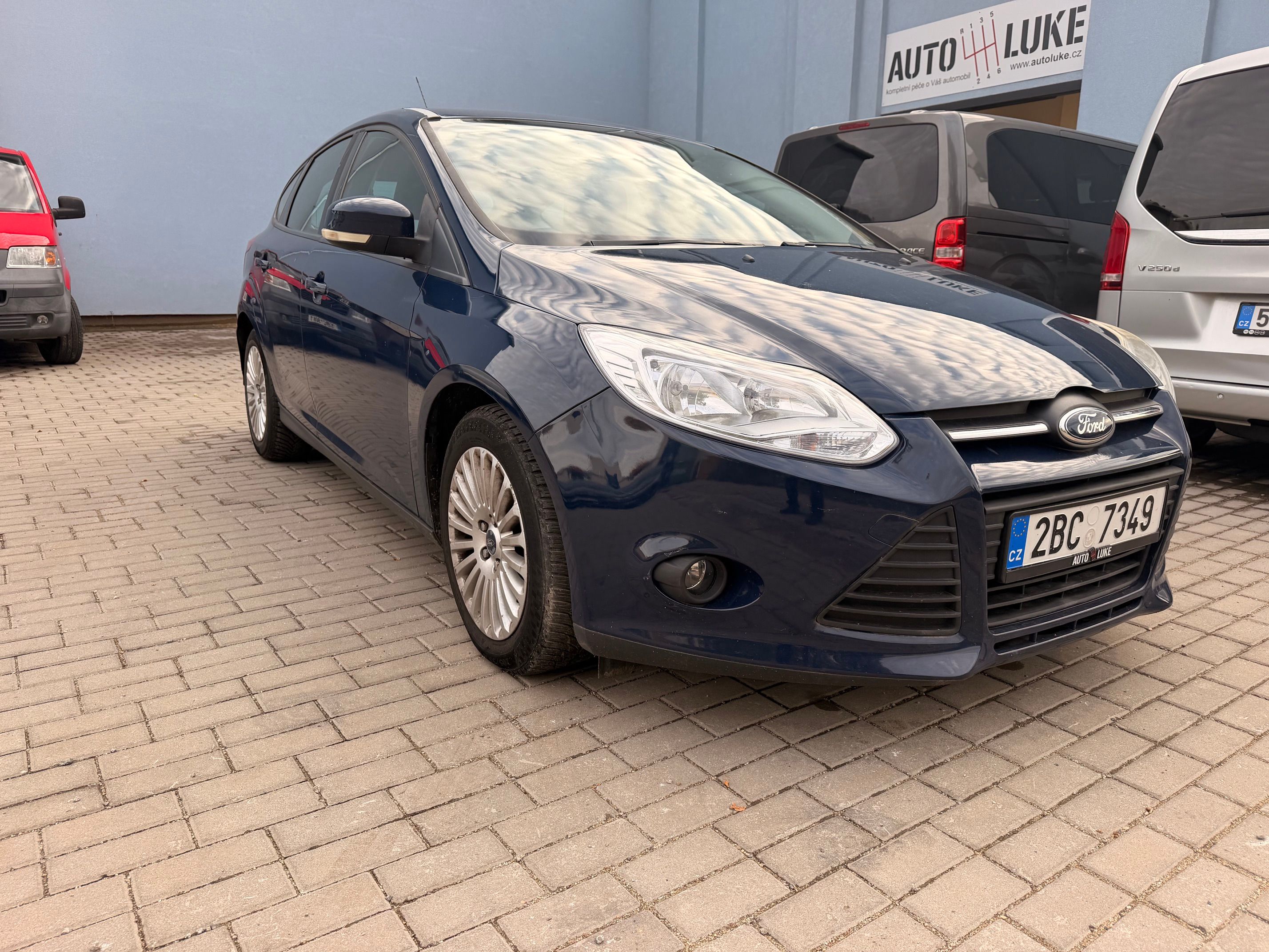 Ford Focus, 1,6TDCi, 70KW, klima, tempomat - fotka 2