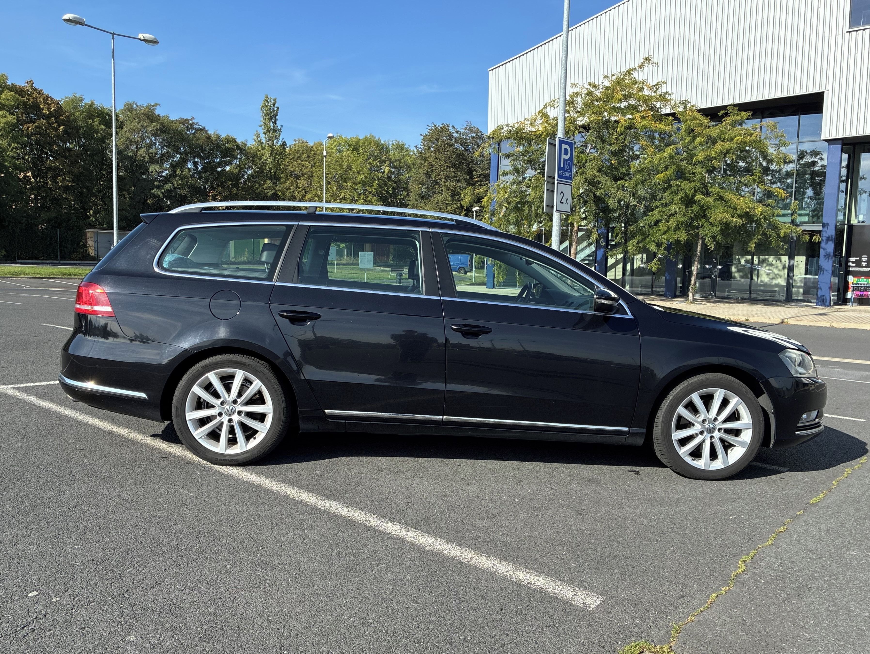 Volkswagen Passat Variant, Passat B7 2,0 TDI 4Motion DSG - fotka 5
