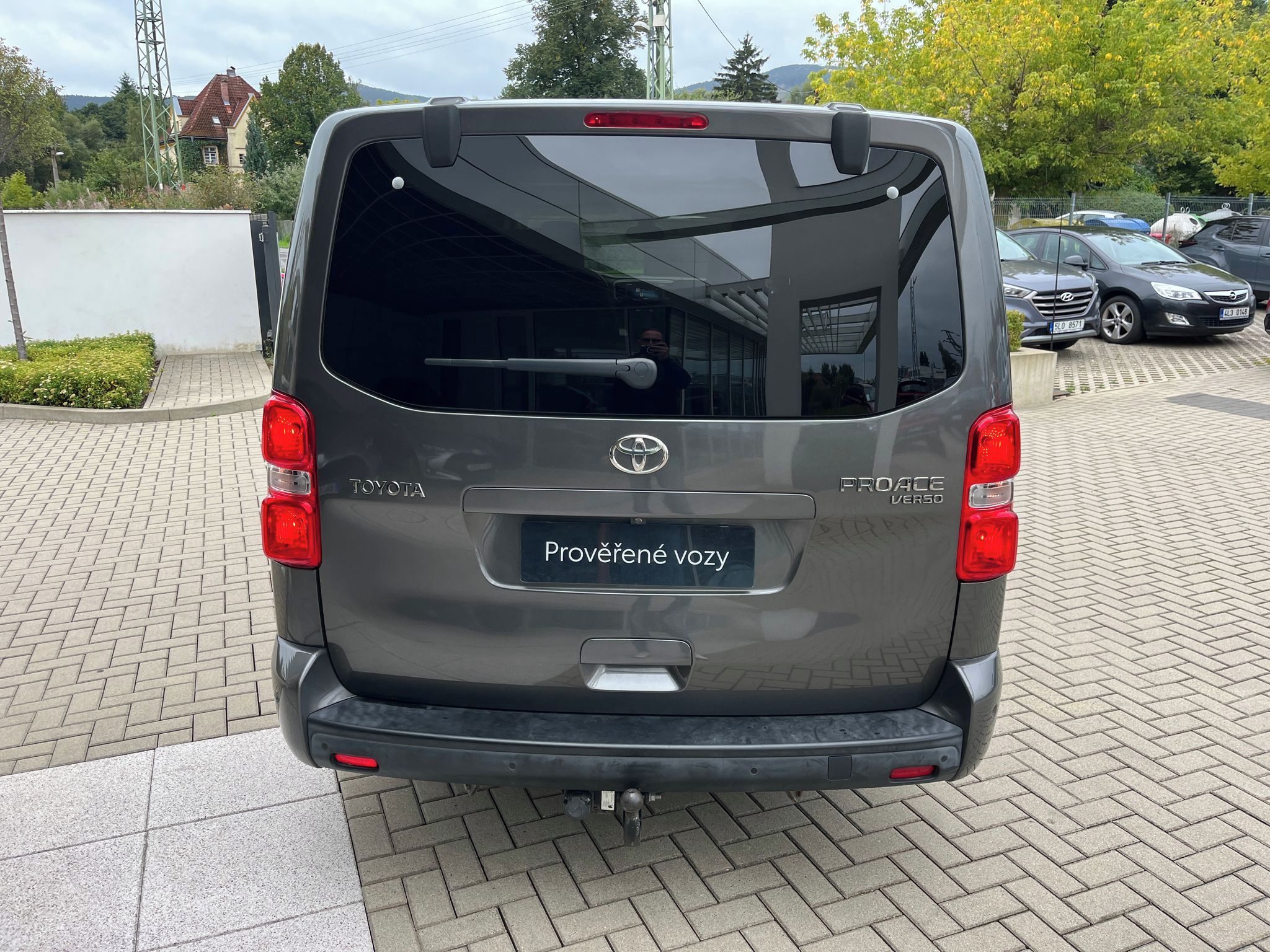 Toyota Proace Verso, 2.0 D 177k L2 VIP Webasto 8AT - fotka 5