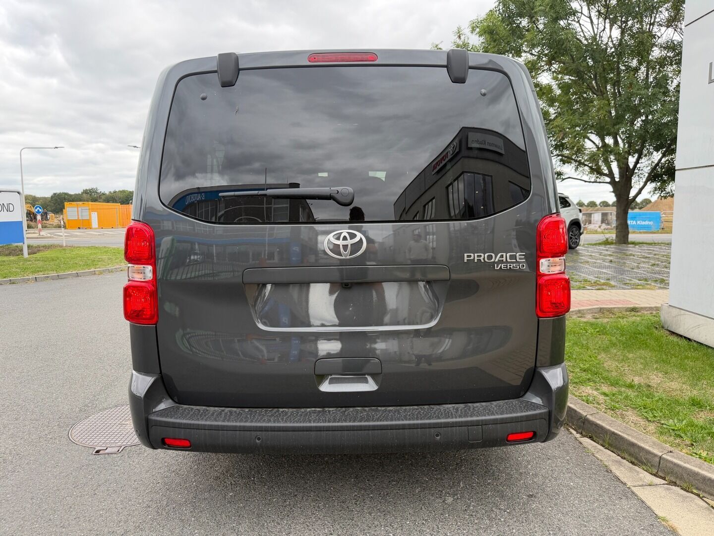 Toyota Proace Verso, L2 2.2D 8AT Family Executive - fotka 5