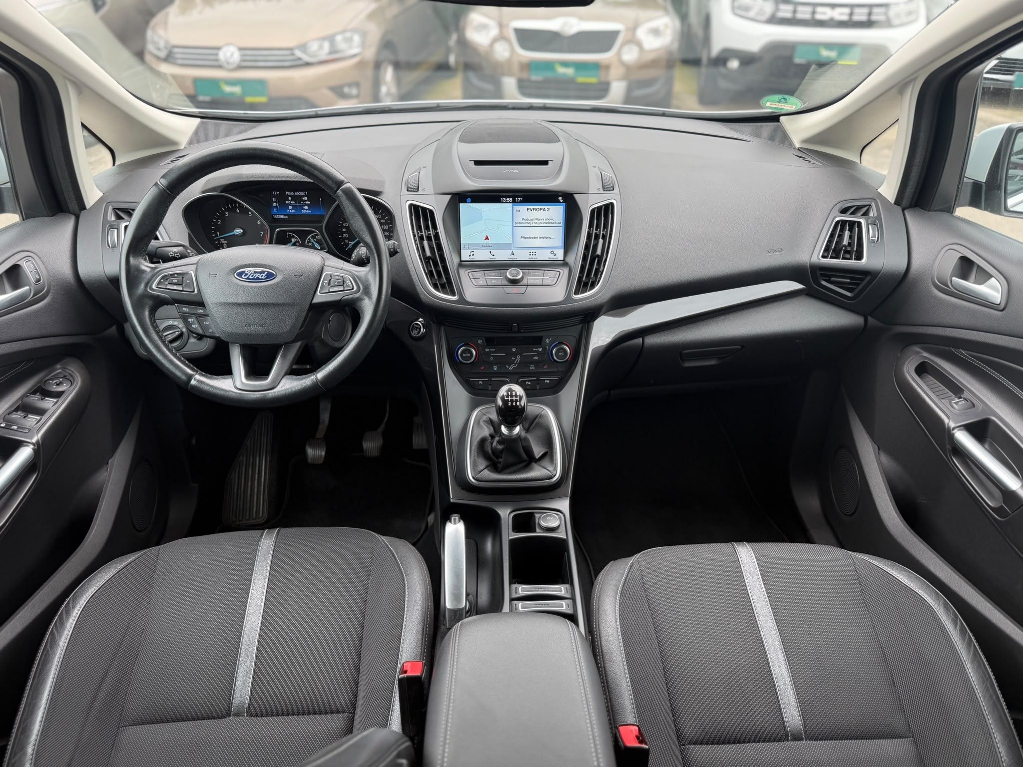 Ford C-MAX, 1.5 110 kW Eco Boost - fotka 5