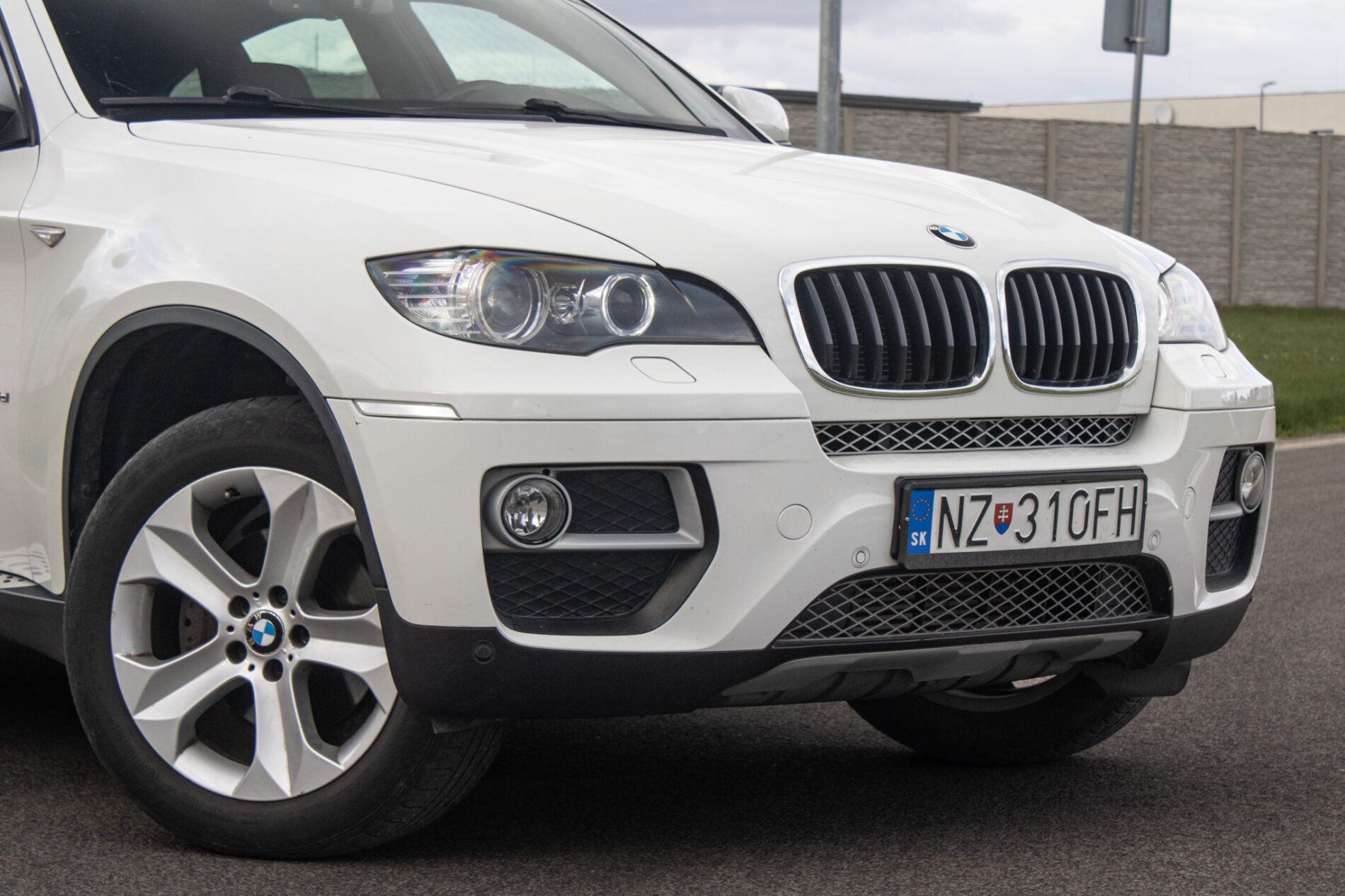 BMW X6 - fotka 4