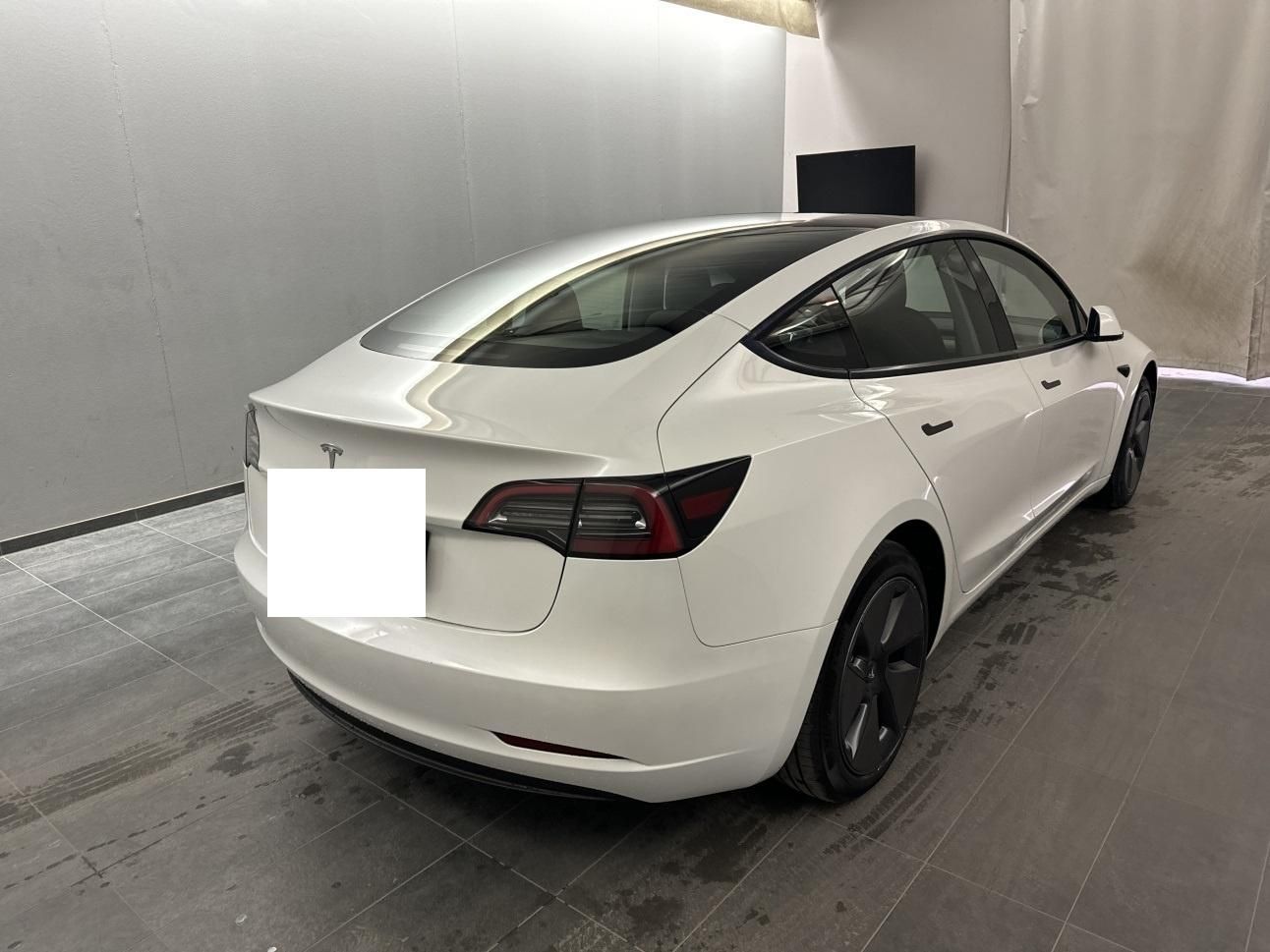 Tesla Model 3, STANDART RANGE 208kw SOH 93,5% - fotka 4