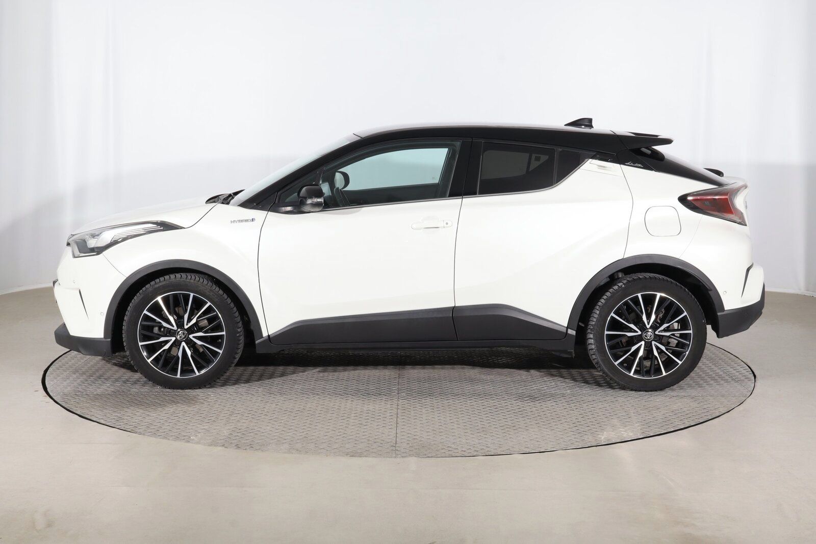 Toyota C-HR, 1.8 Hybrid, Selection, Automat - fotka 3
