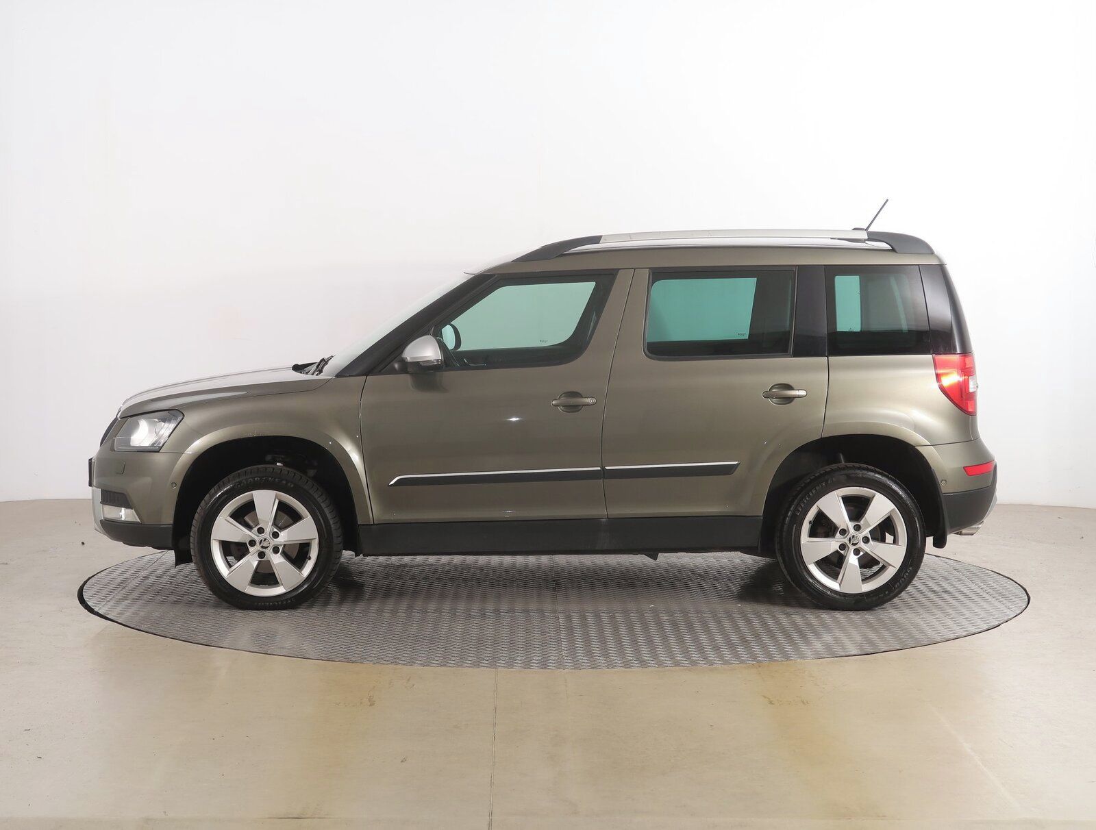 Škoda Yeti, 2.0 TDI, Outdoor, 4X4 - fotka 3