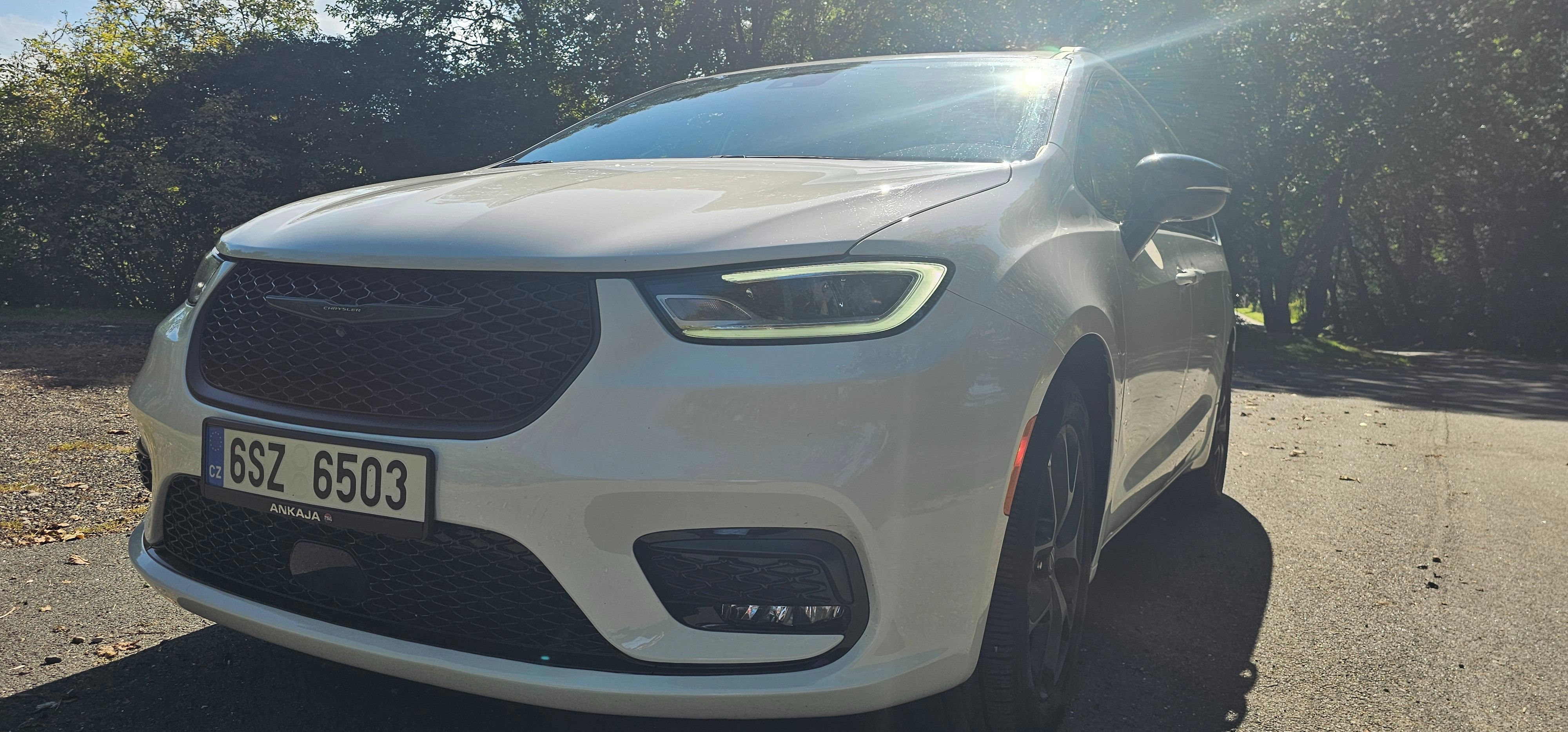 Chrysler Pacifica, LIMITED S, Super stav!