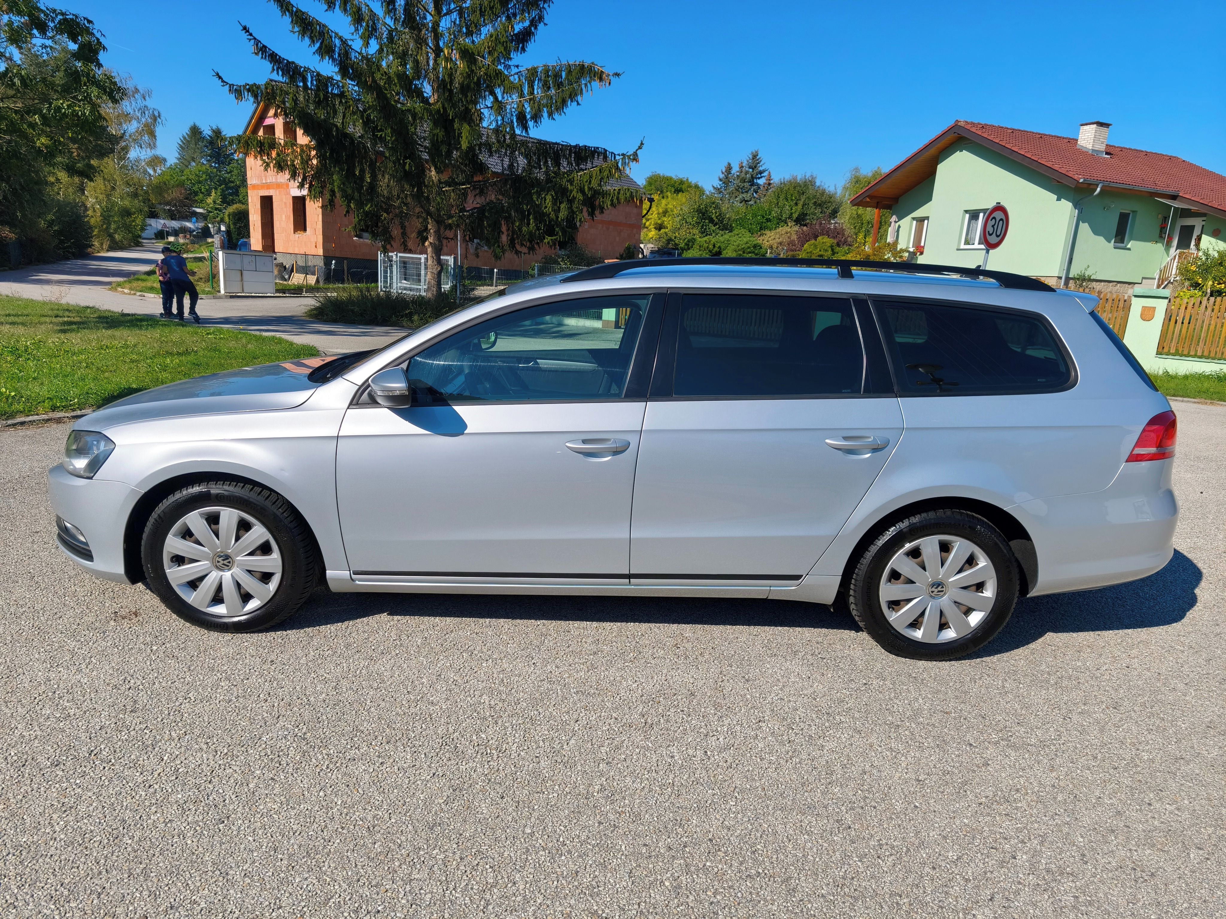Volkswagen Passat, 2.0 TDI DSG - VÝBORNÝ STAV - fotka 3