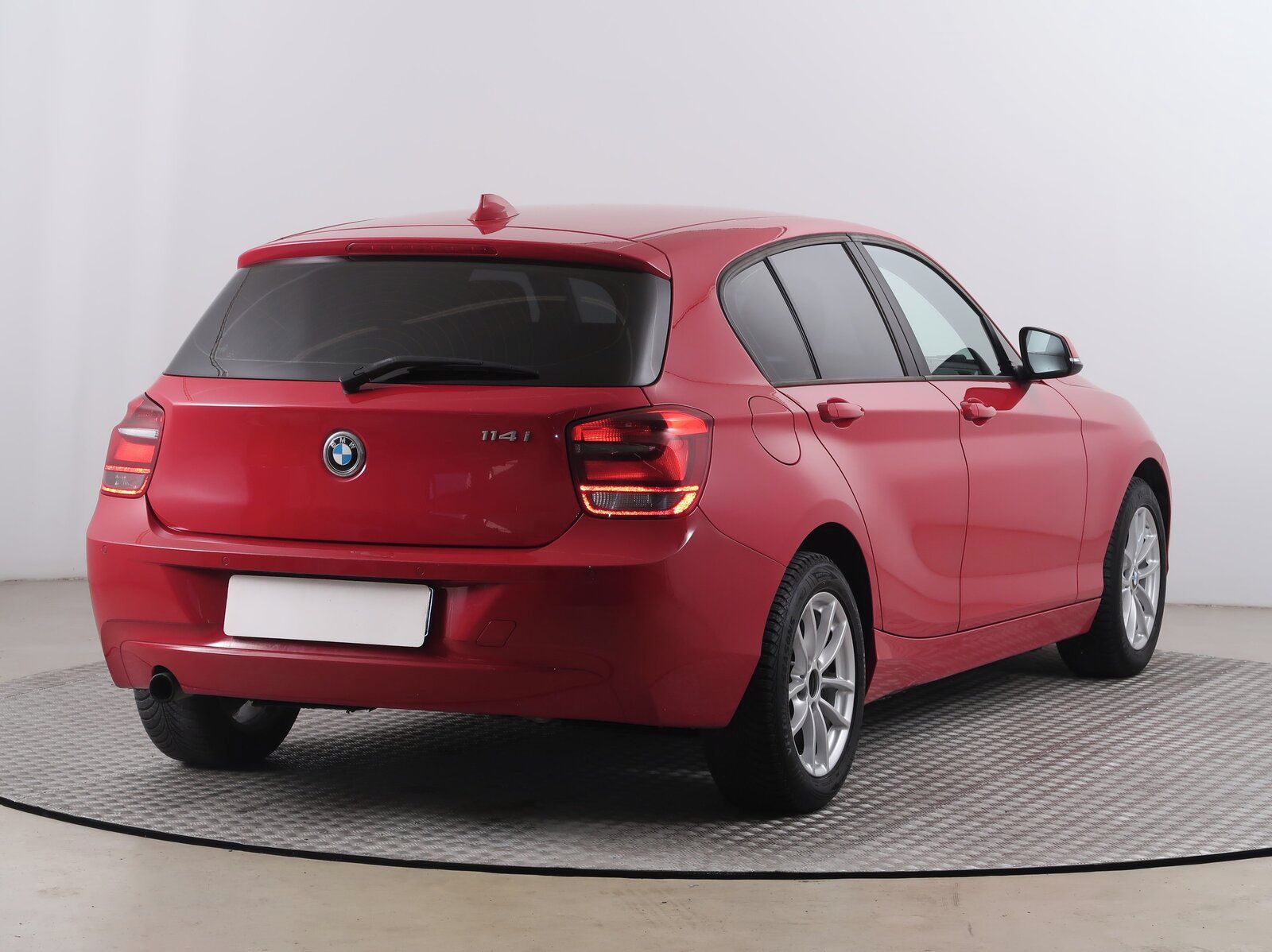 BMW Řada 1, 114i - fotka 5
