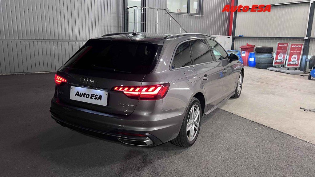 Audi A4, 2.0 TFSi - fotka 2