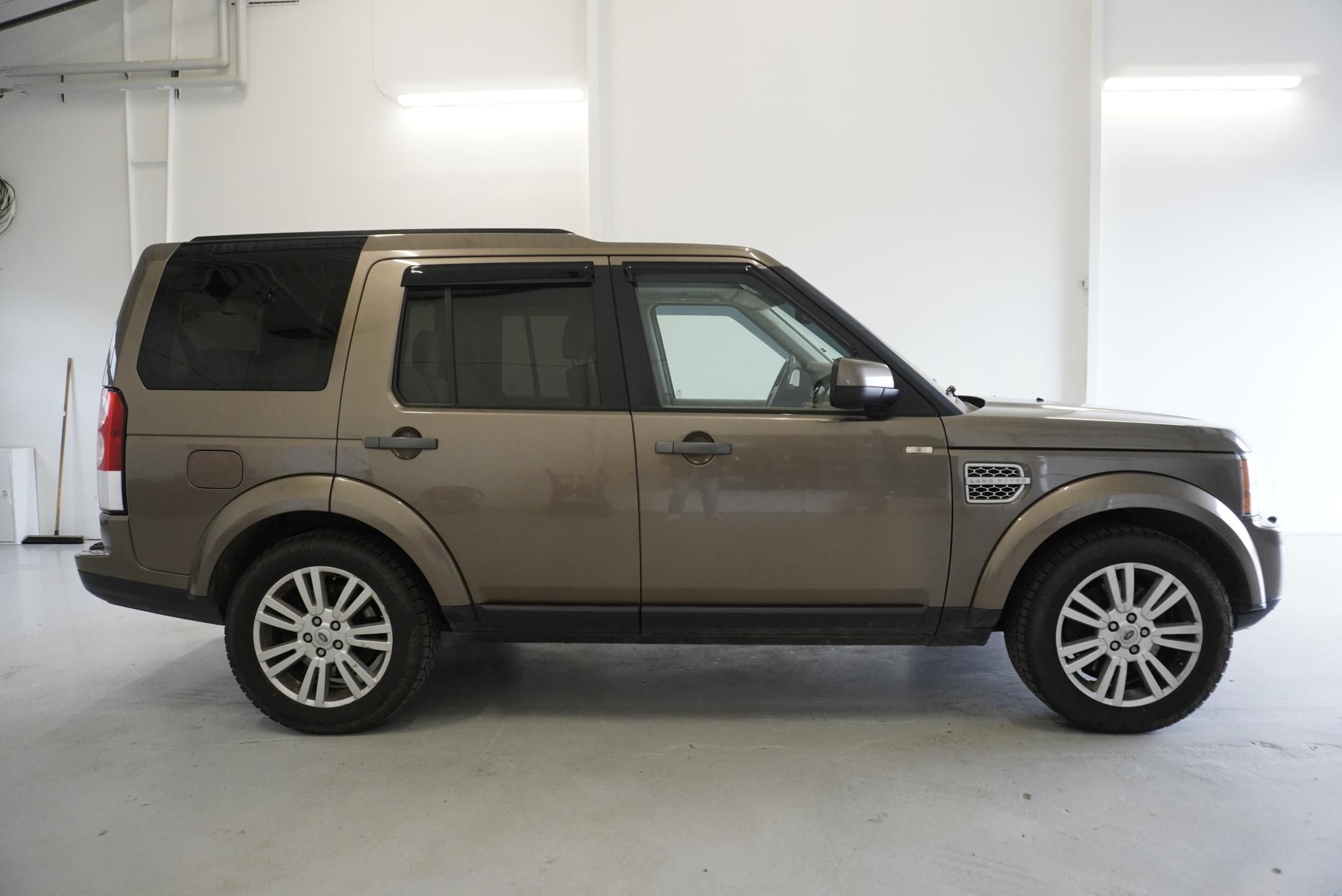Land Rover Discovery, DISCOVERY 4  3,0D SDV6 HSE 4WD - fotka 4