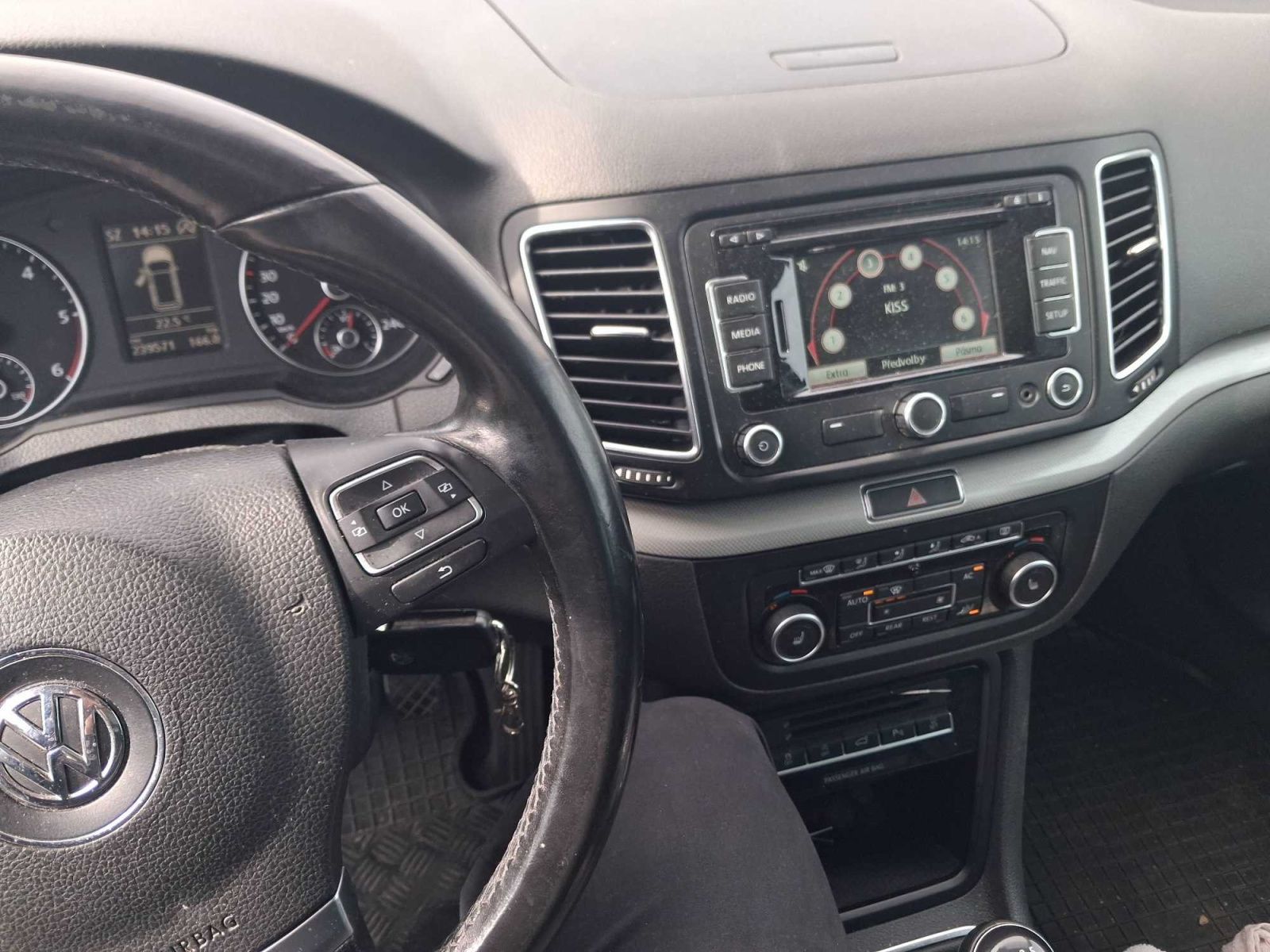 Volkswagen Sharan, 2.0 TDI, Navi - fotka 3