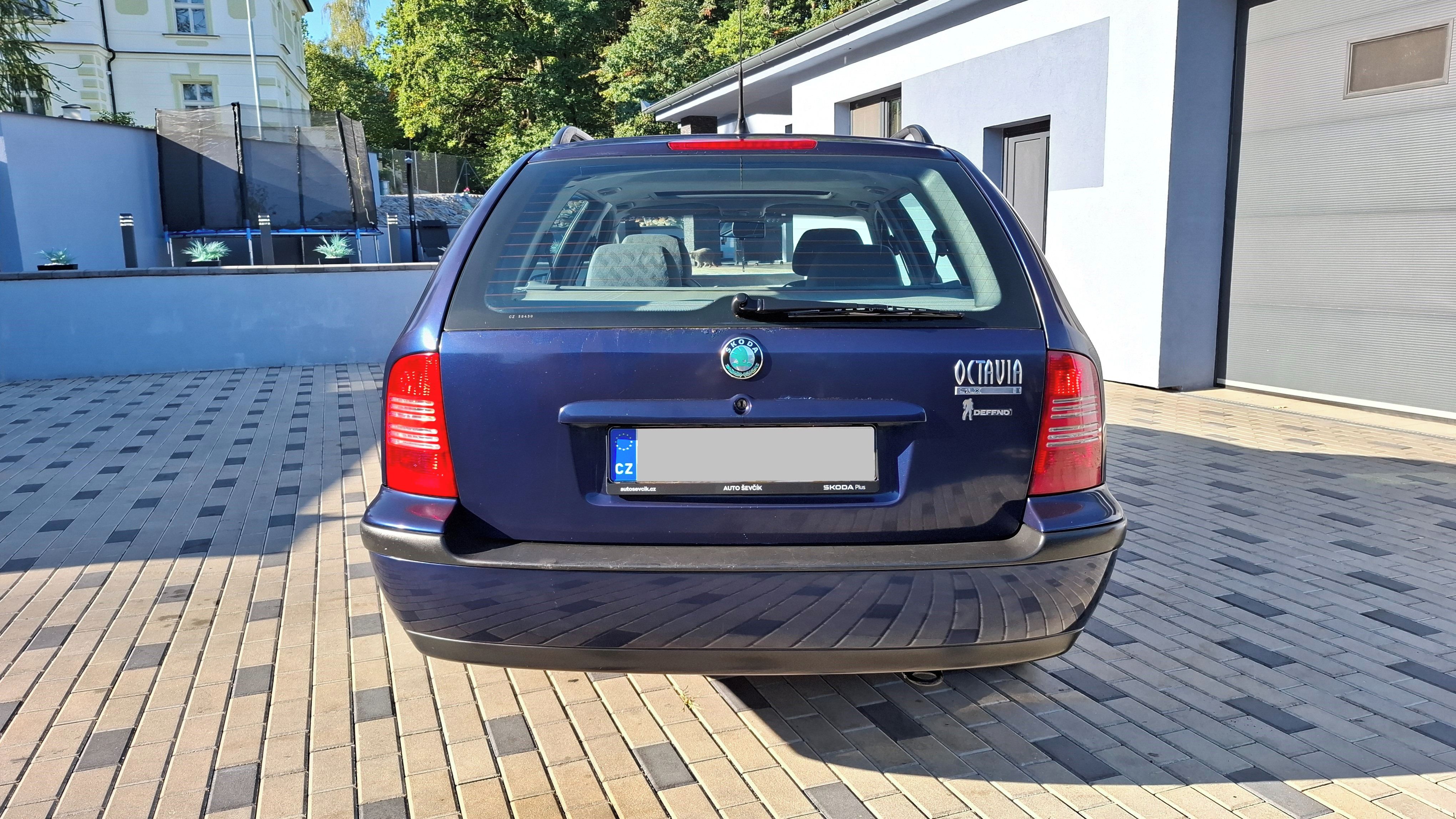 Škoda Octavia, 1,6i SR - 74kw. JEZDÍ HEZKY - fotka 6