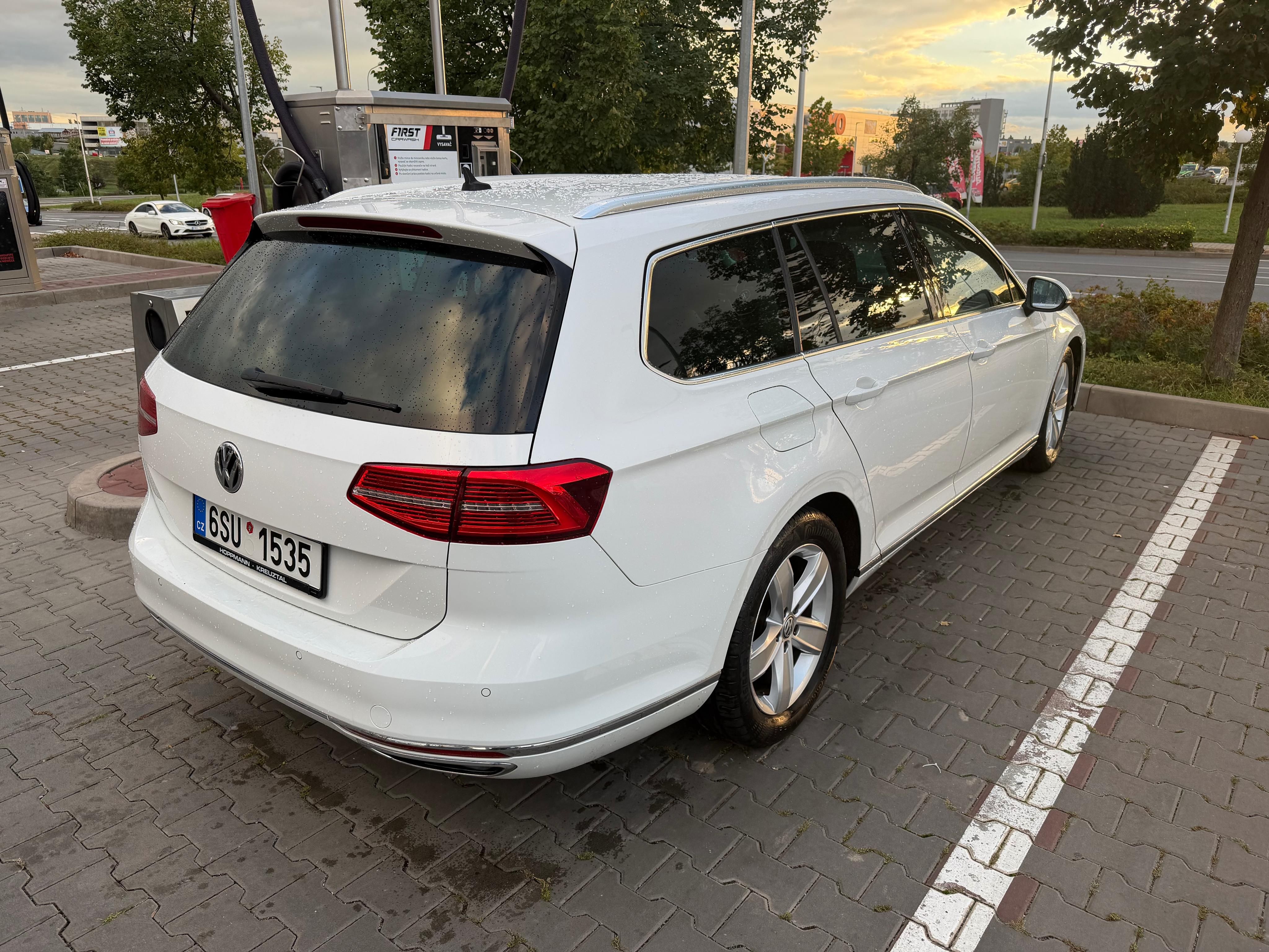 Volkswagen Passat, 2.0TDI 140kw Highline - fotka 5