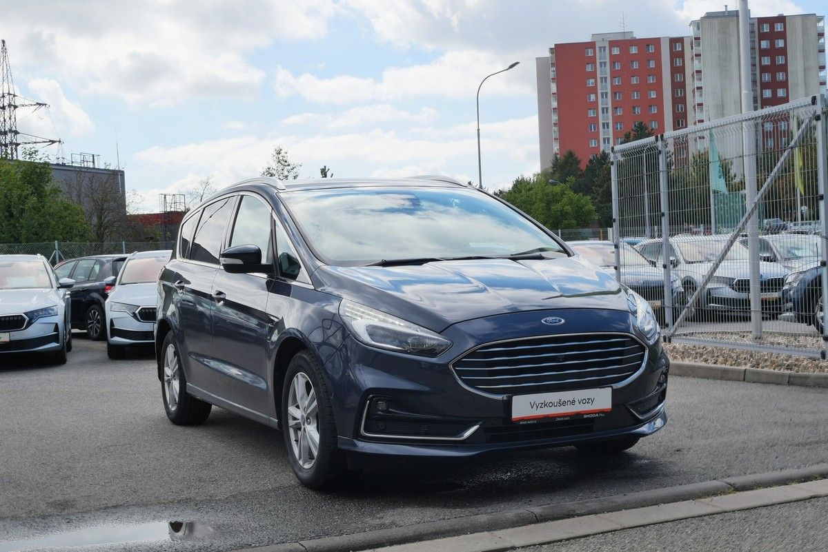 Ford S-MAX, 2.5 110kW Hybrid HEV Titanium - fotka 3