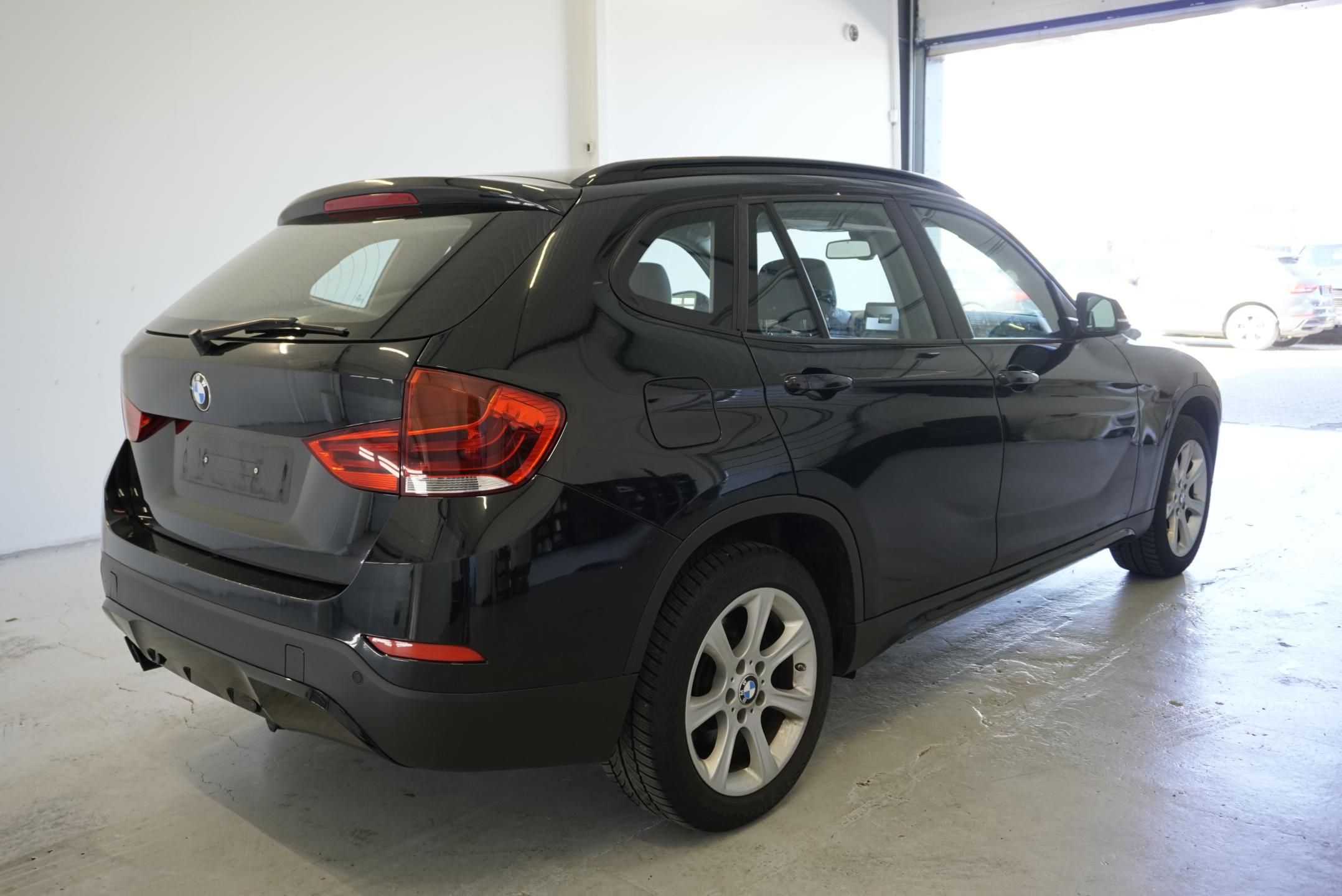 BMW X1, 2,0 XDRIVE28I AUT. - fotka 5
