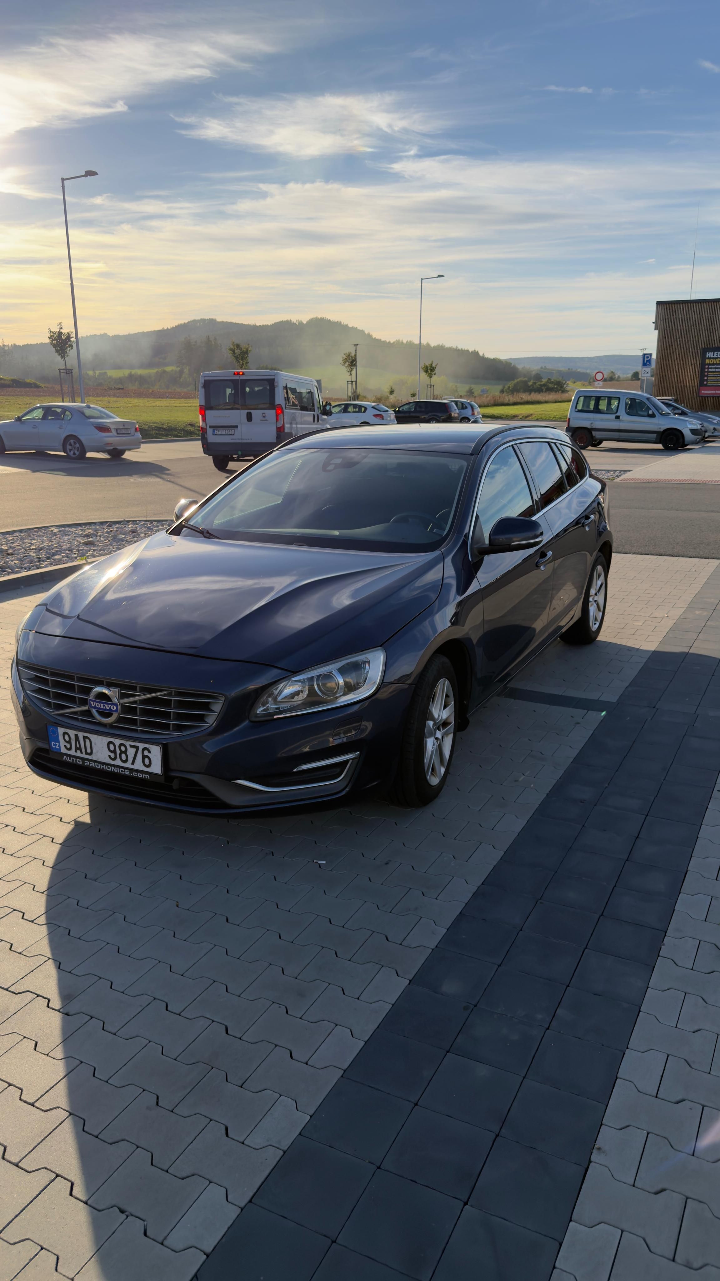 Volvo V60, Volvo V60 D4 - fotka 5