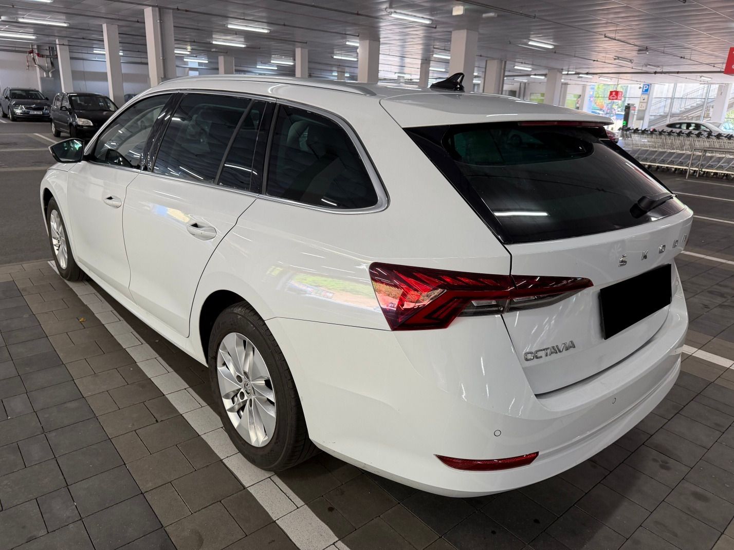 Škoda Octavia, 2.0TDi Style 110kW DSG 4x4 - fotka 2