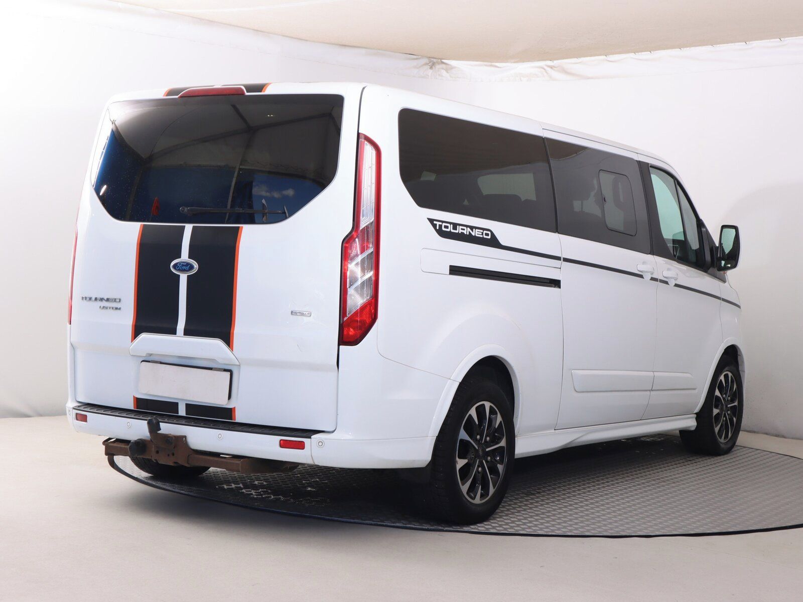 Ford Tourneo Custom, 2.0 EcoBlue, Sport, DPH - fotka 5