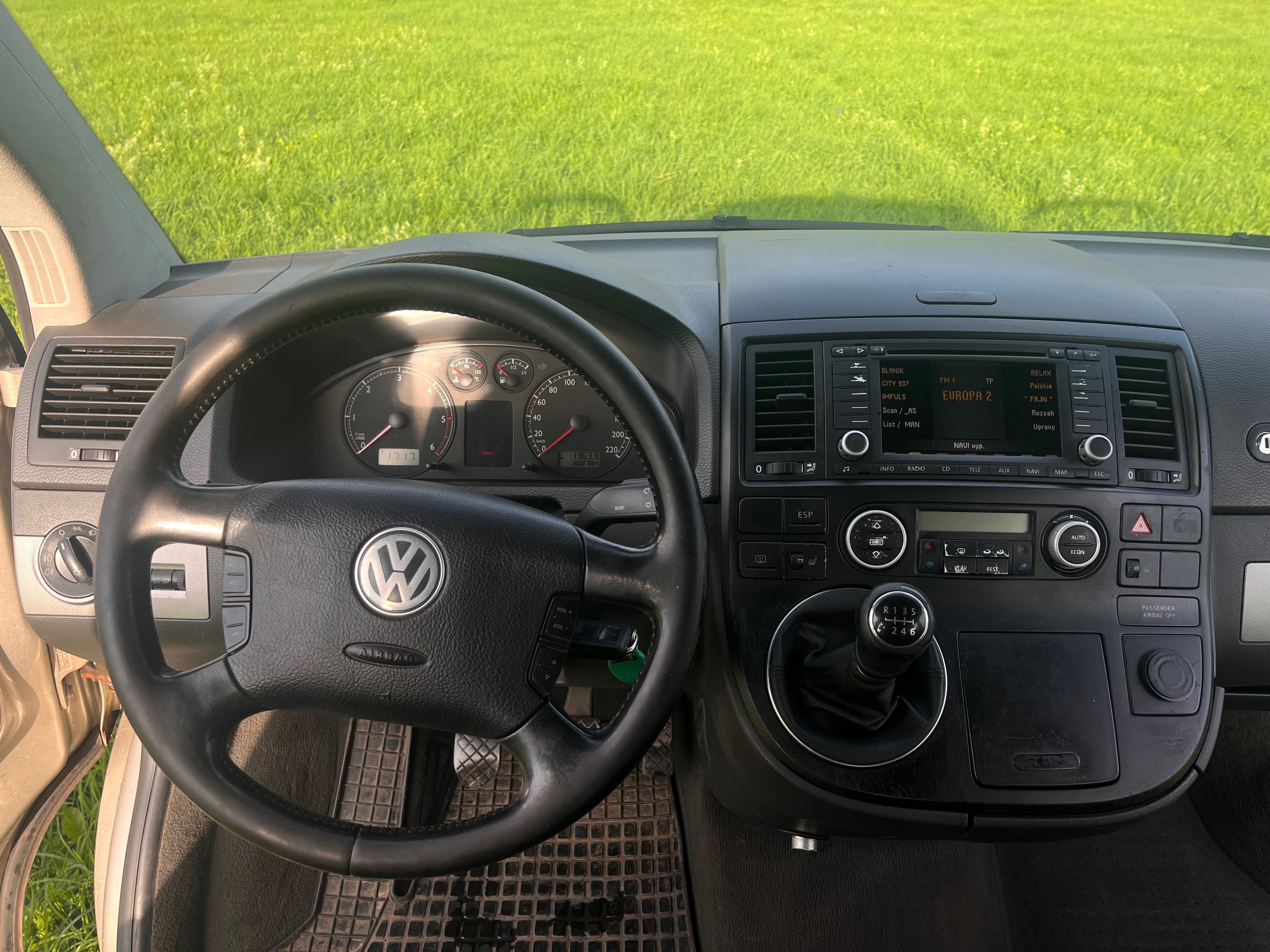 Volkswagen Multivan, 2.5 TDi 128 kW, 2x šoupačky - fotka 6