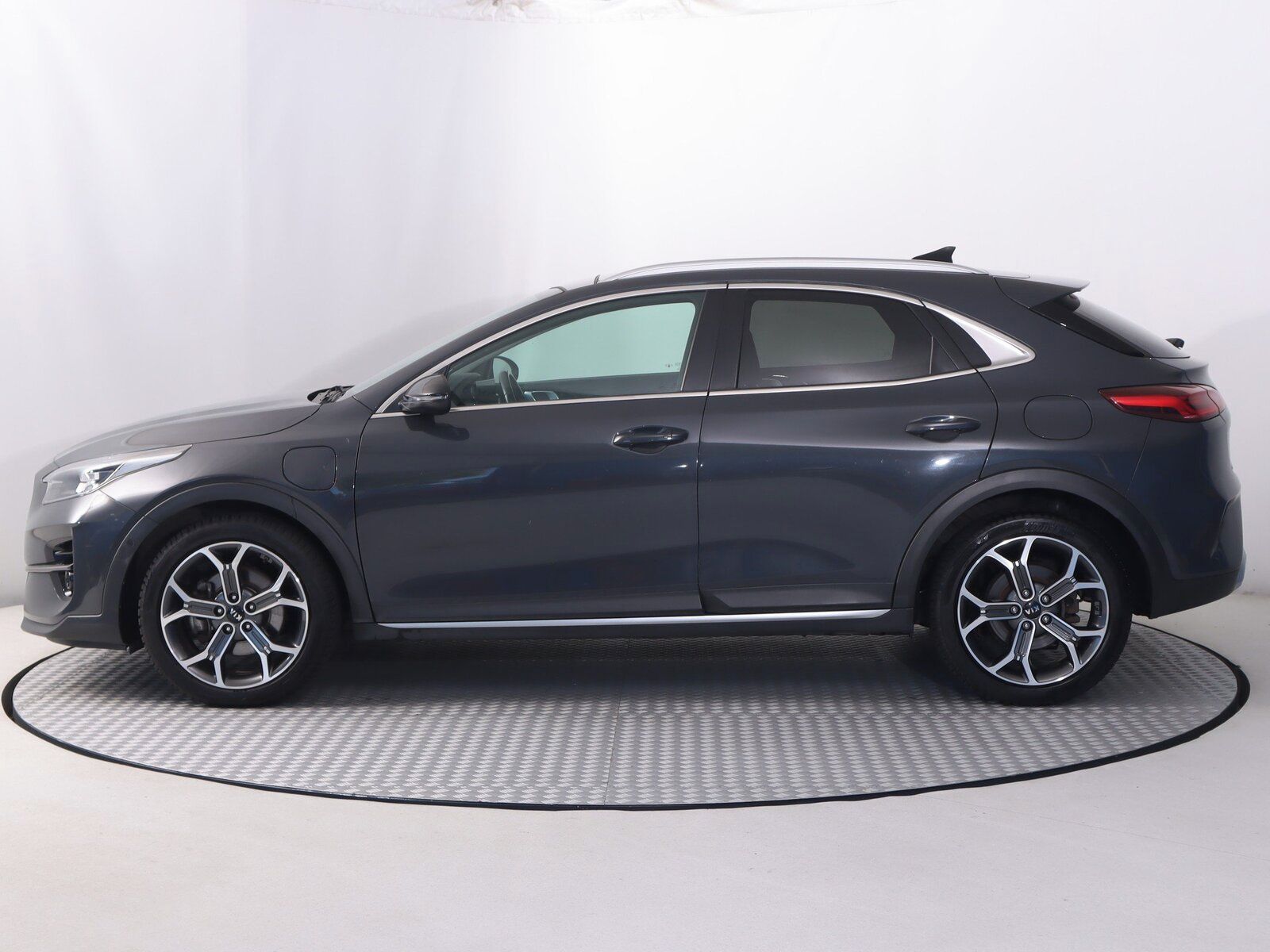 Kia XCee´d, Plug-in-Hybrid, Automat - fotka 3