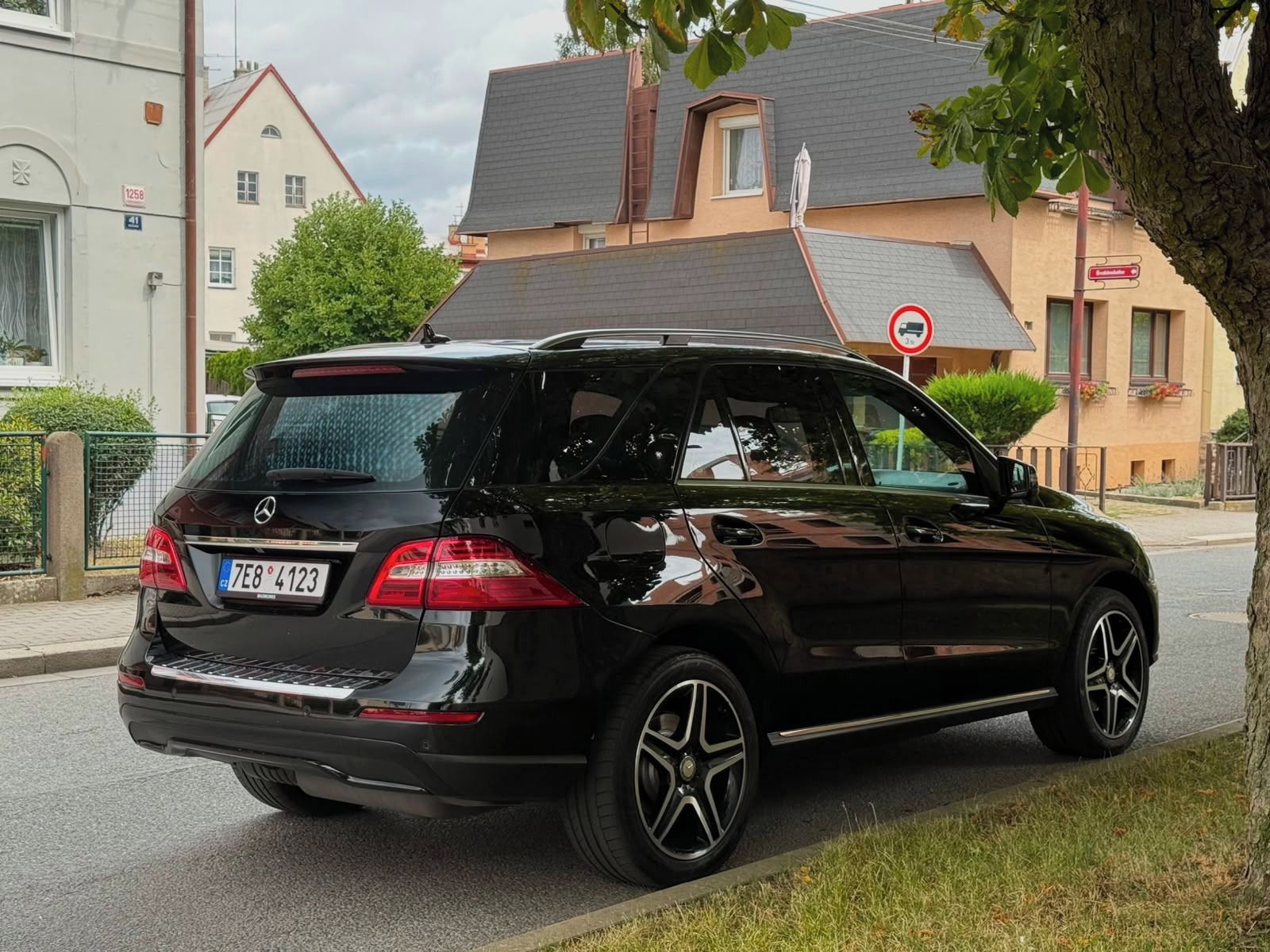 Mercedes-Benz ML - fotka 4