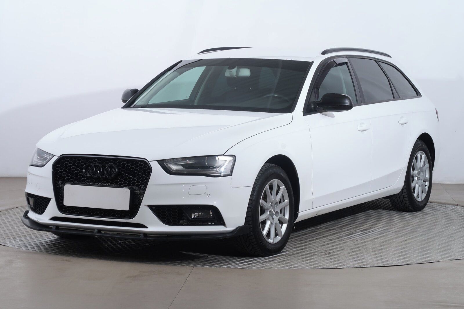 Audi A4, 2.0 TDI, Automat - fotka 2