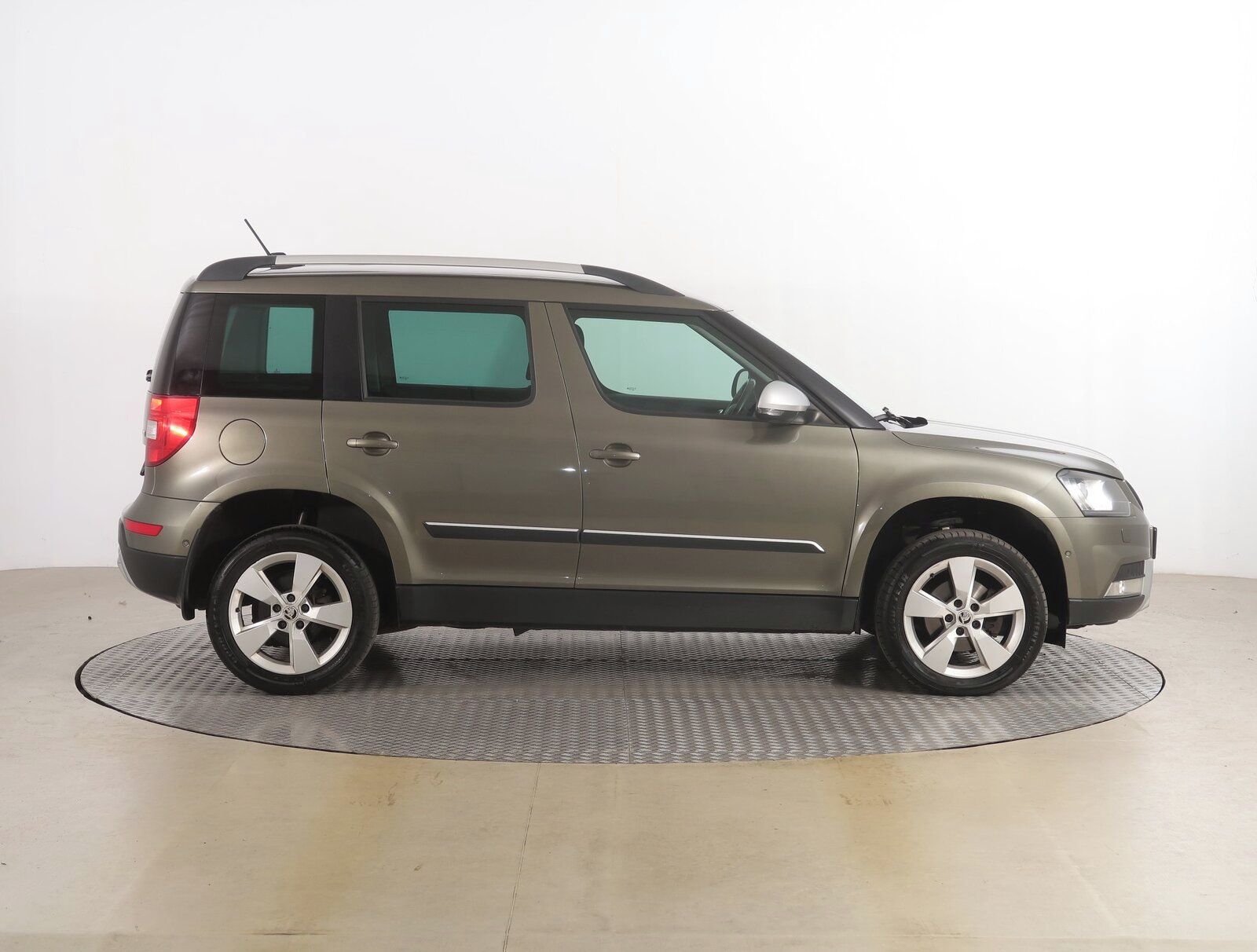 Škoda Yeti, 2.0 TDI, Outdoor, 4X4 - fotka 6