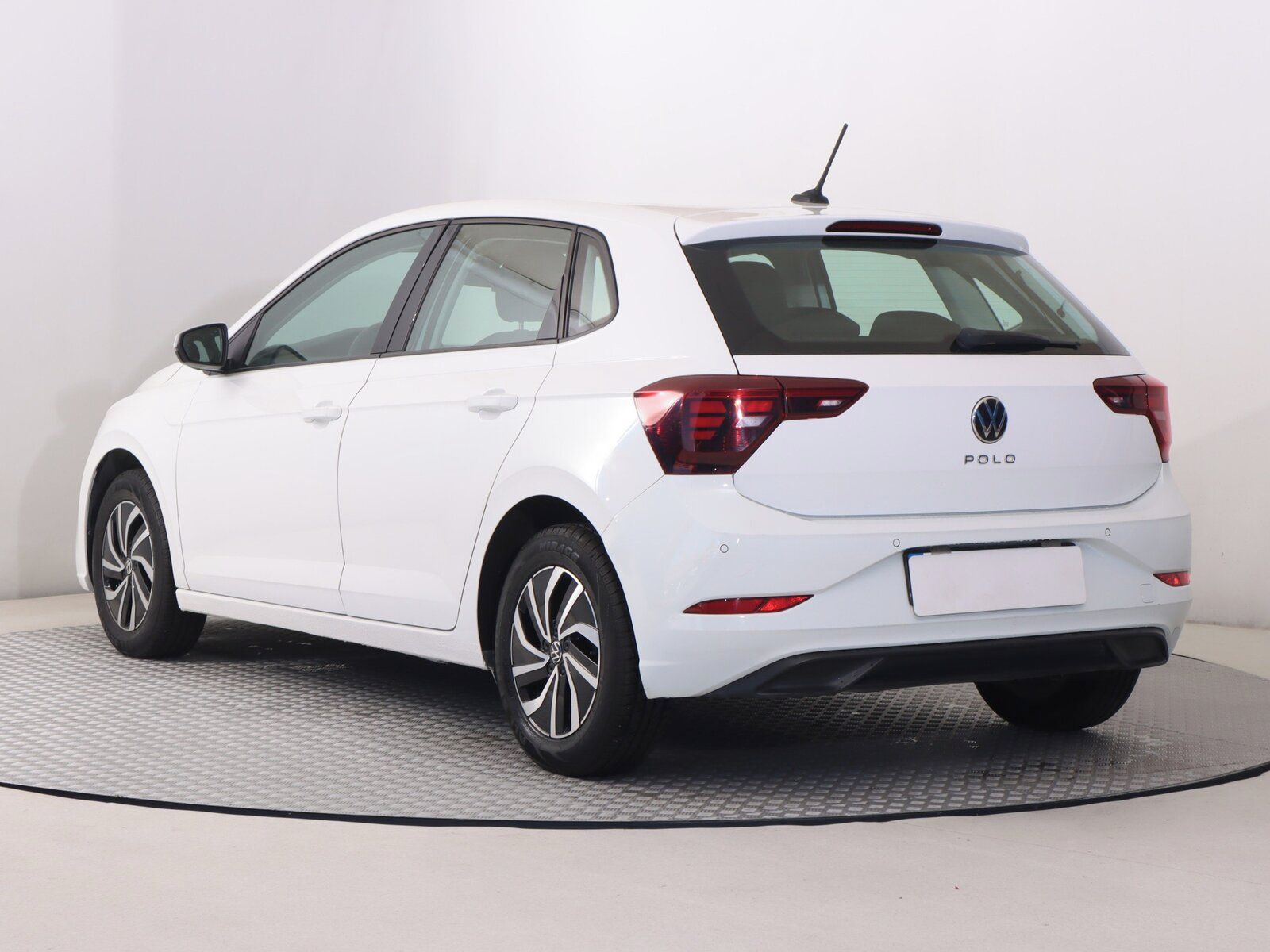 Volkswagen Polo, 1.0 TSI, Serv.kniha - fotka 4