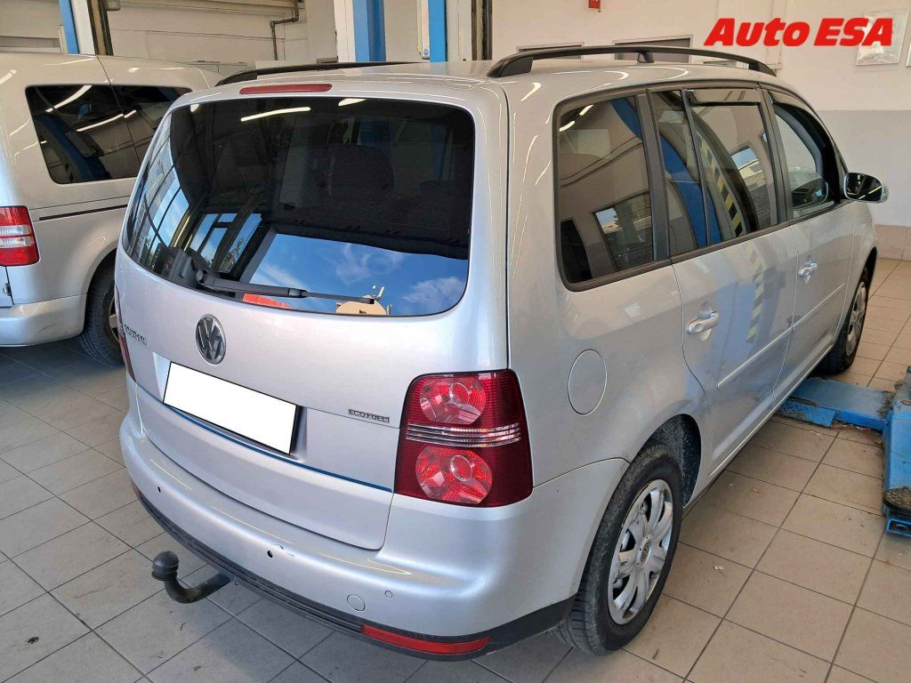 Volkswagen Touran, 2.0 i - fotka 2