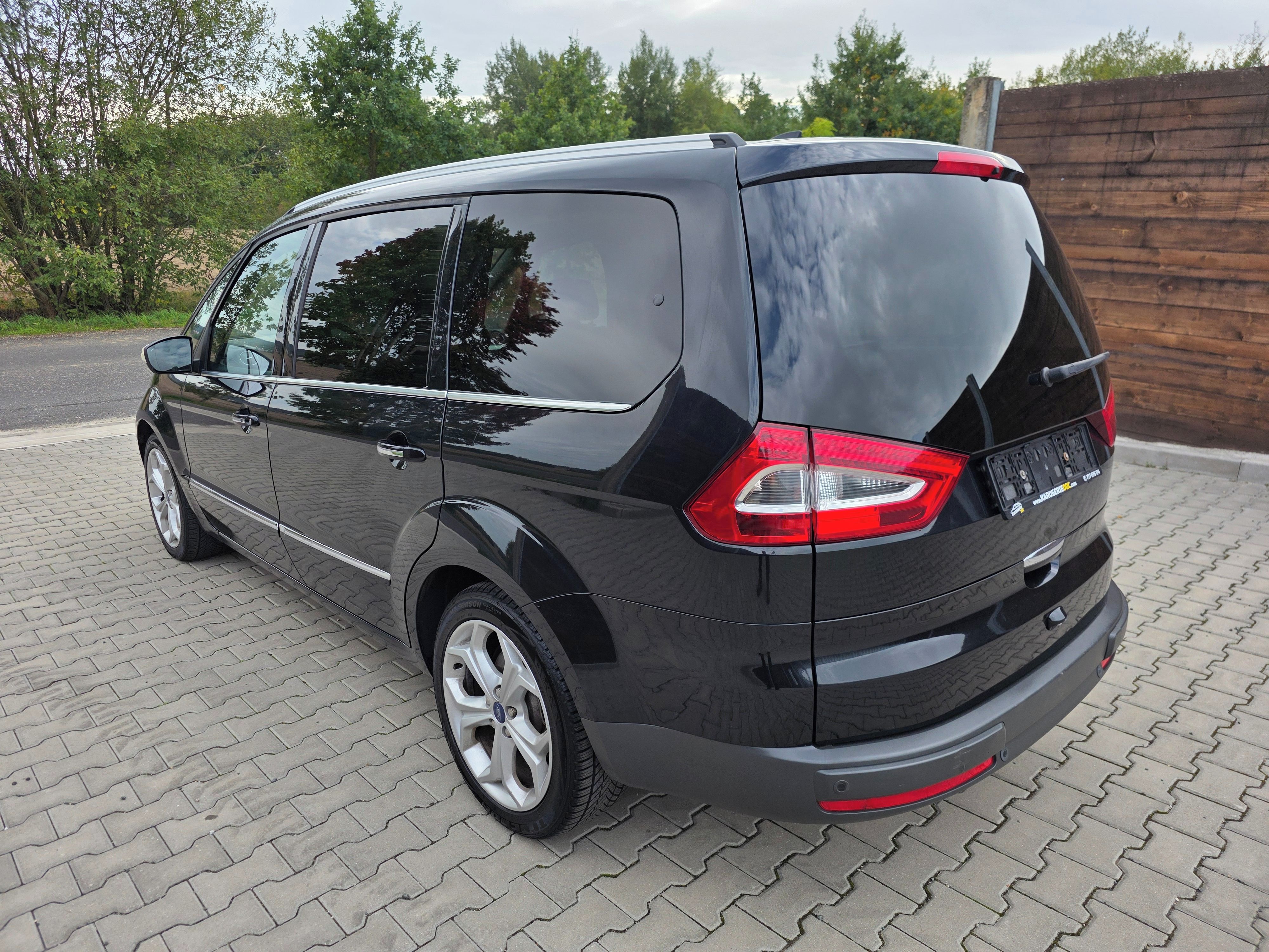 Ford Galaxy, 2.2 TDCi 147kW Plná výbava - fotka 2