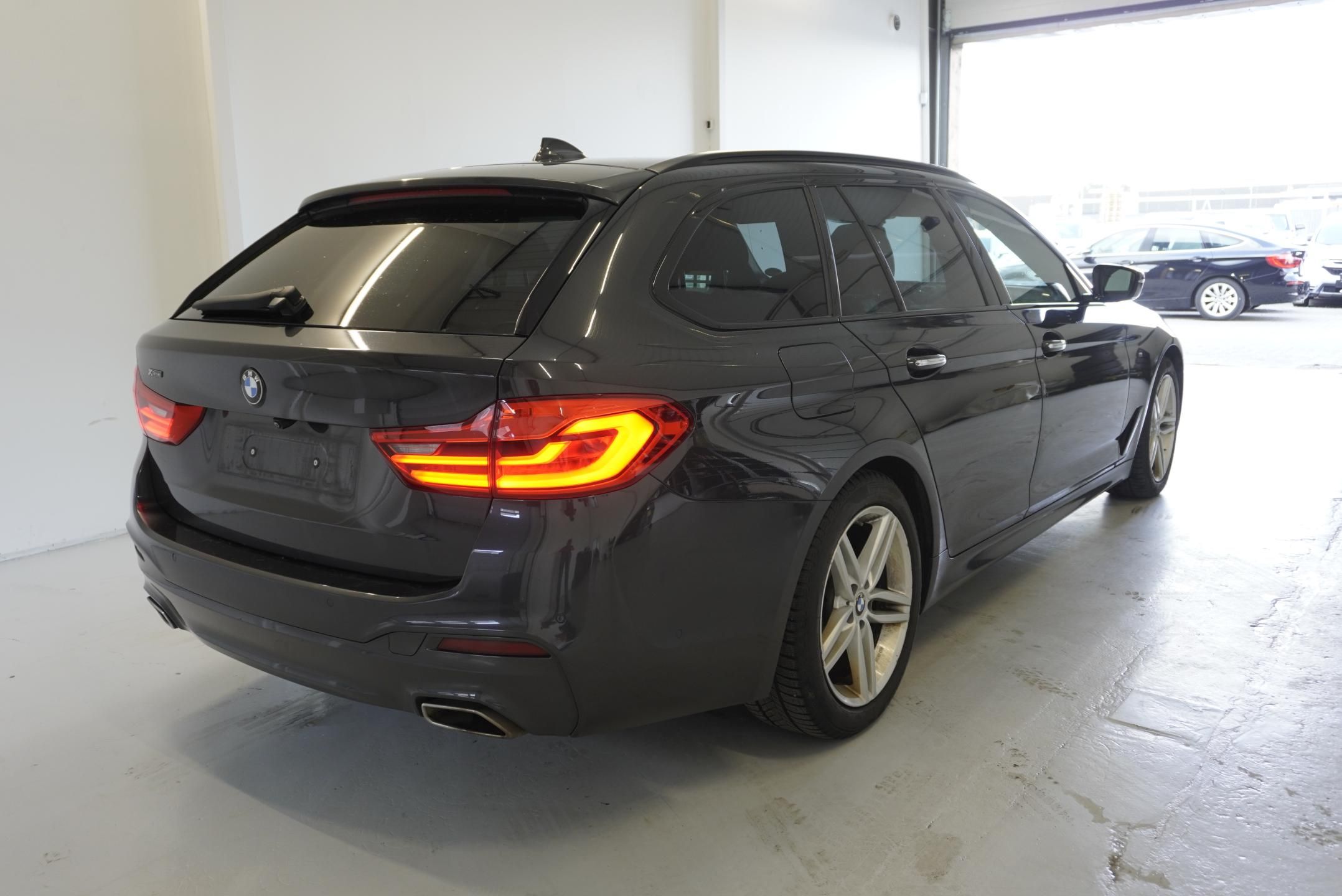 BMW Řada 5, 520D TOURING XDRIVE STEPTRONIC - fotka 5