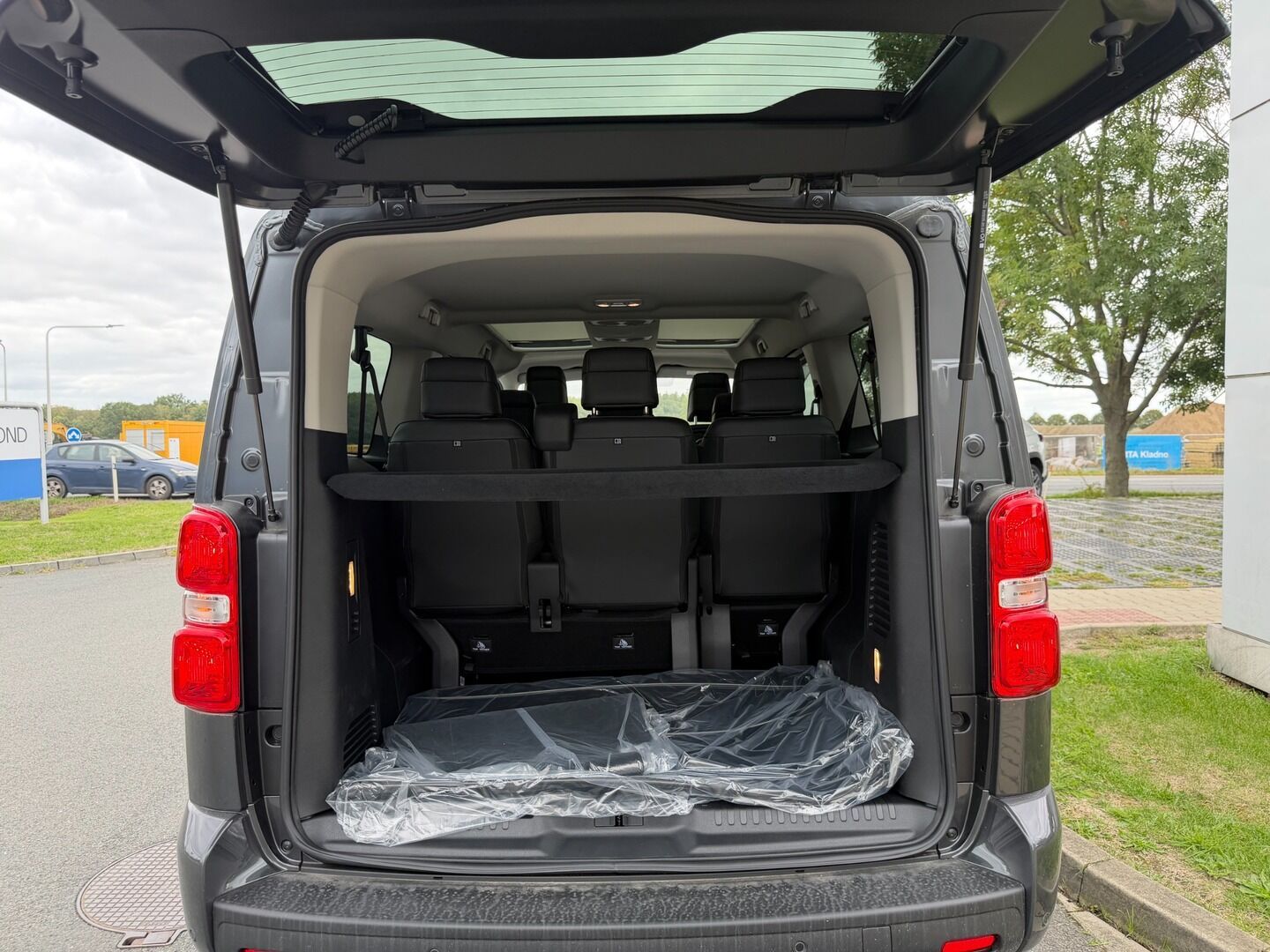 Toyota Proace Verso, L2 2.2D 8AT Family Executive - fotka 6