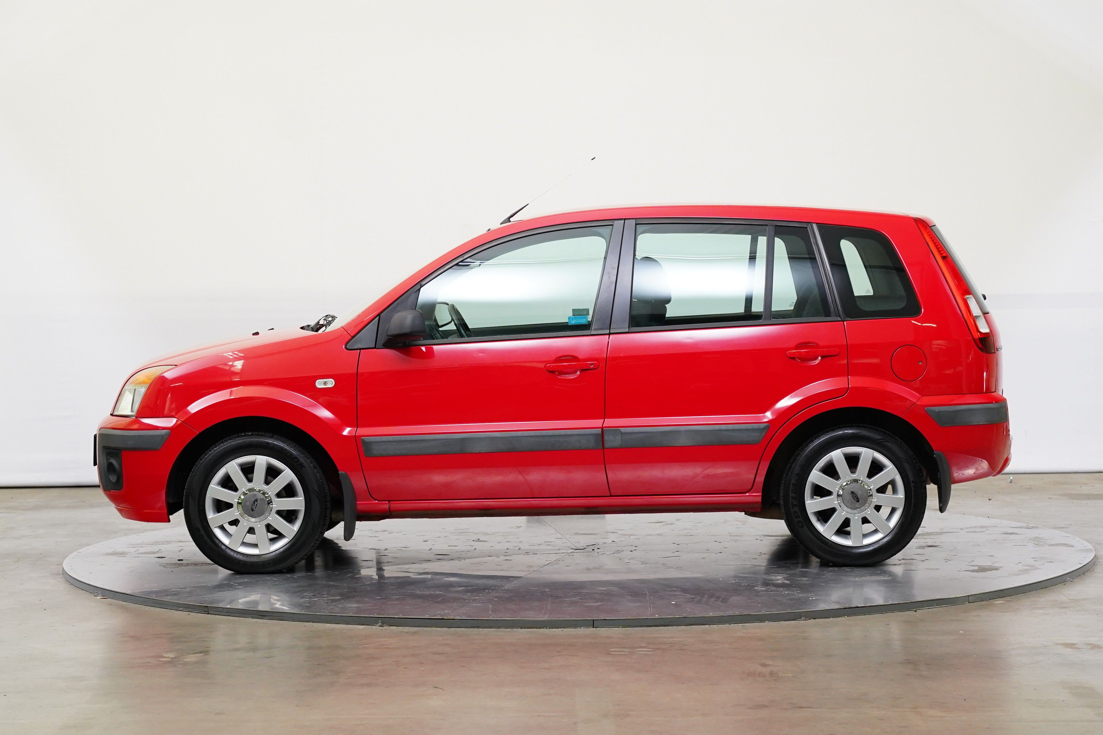 Ford Fusion, 1,4 Duratec 59 kW - fotka 3