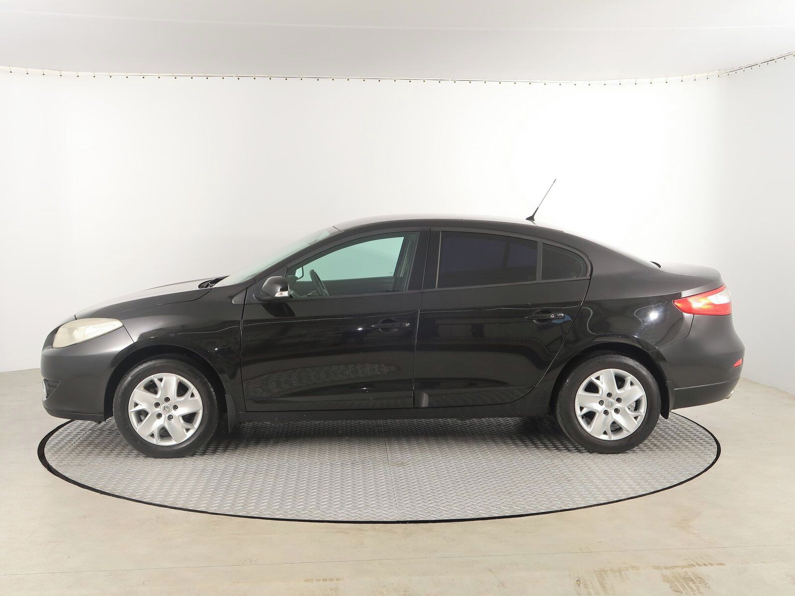 Renault Fluence, 1.6 16V, LPG, po STK - fotka 3