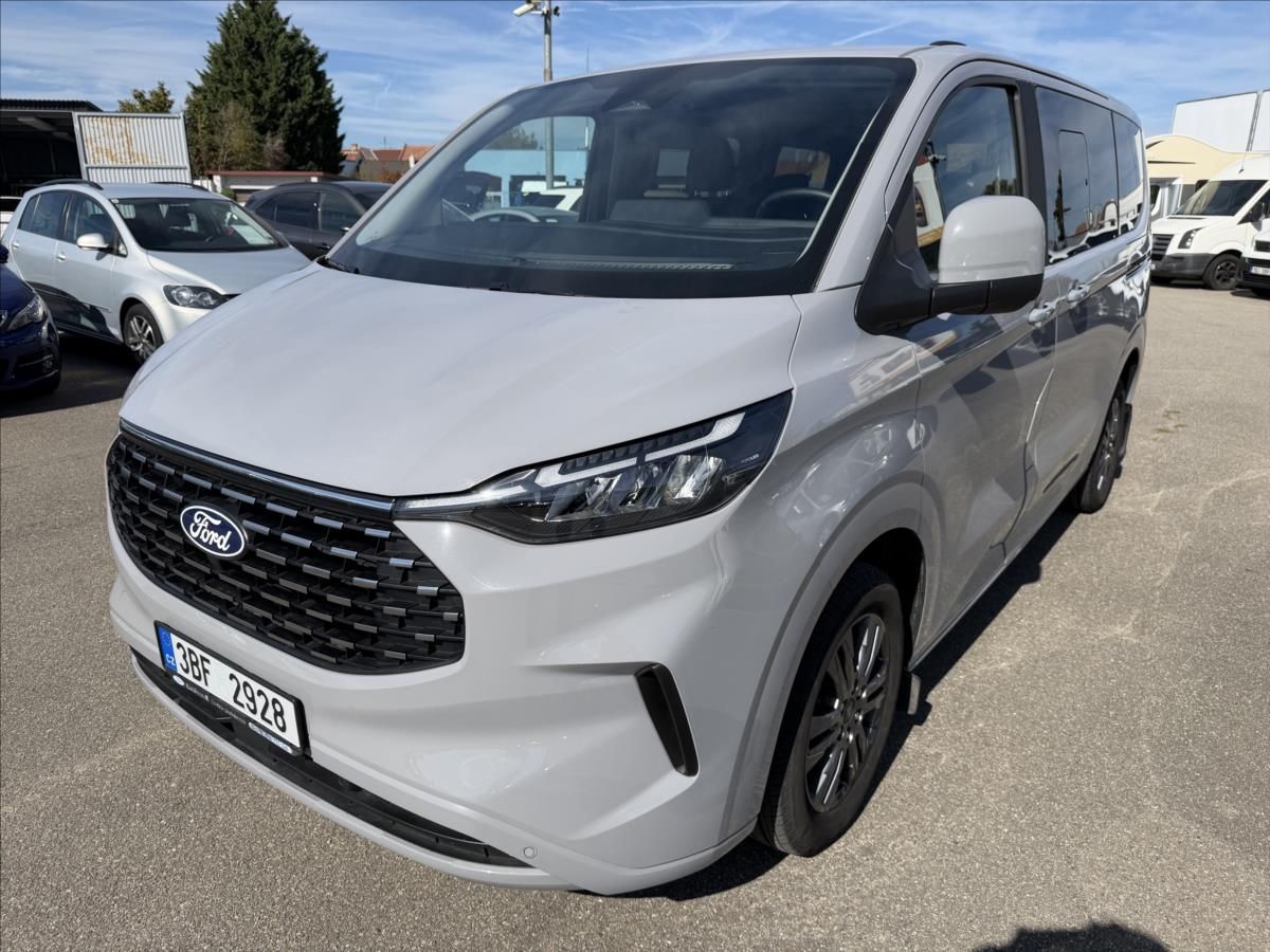 Ford Tourneo Custom, 2,0 EB AWD Titianium L1*8 míst