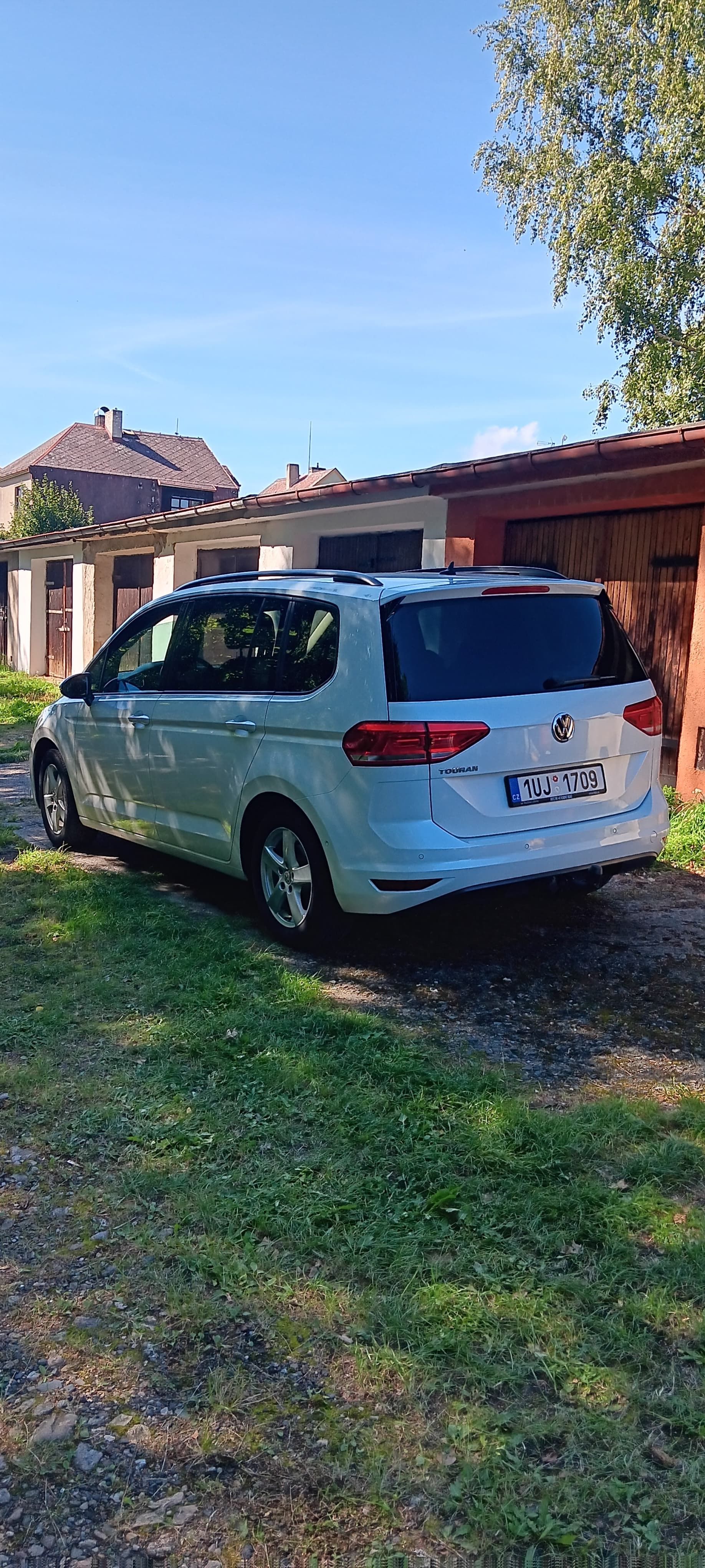 Volkswagen Touran, Volkswagen Touran 1.6 TDI 85kW - fotka 6