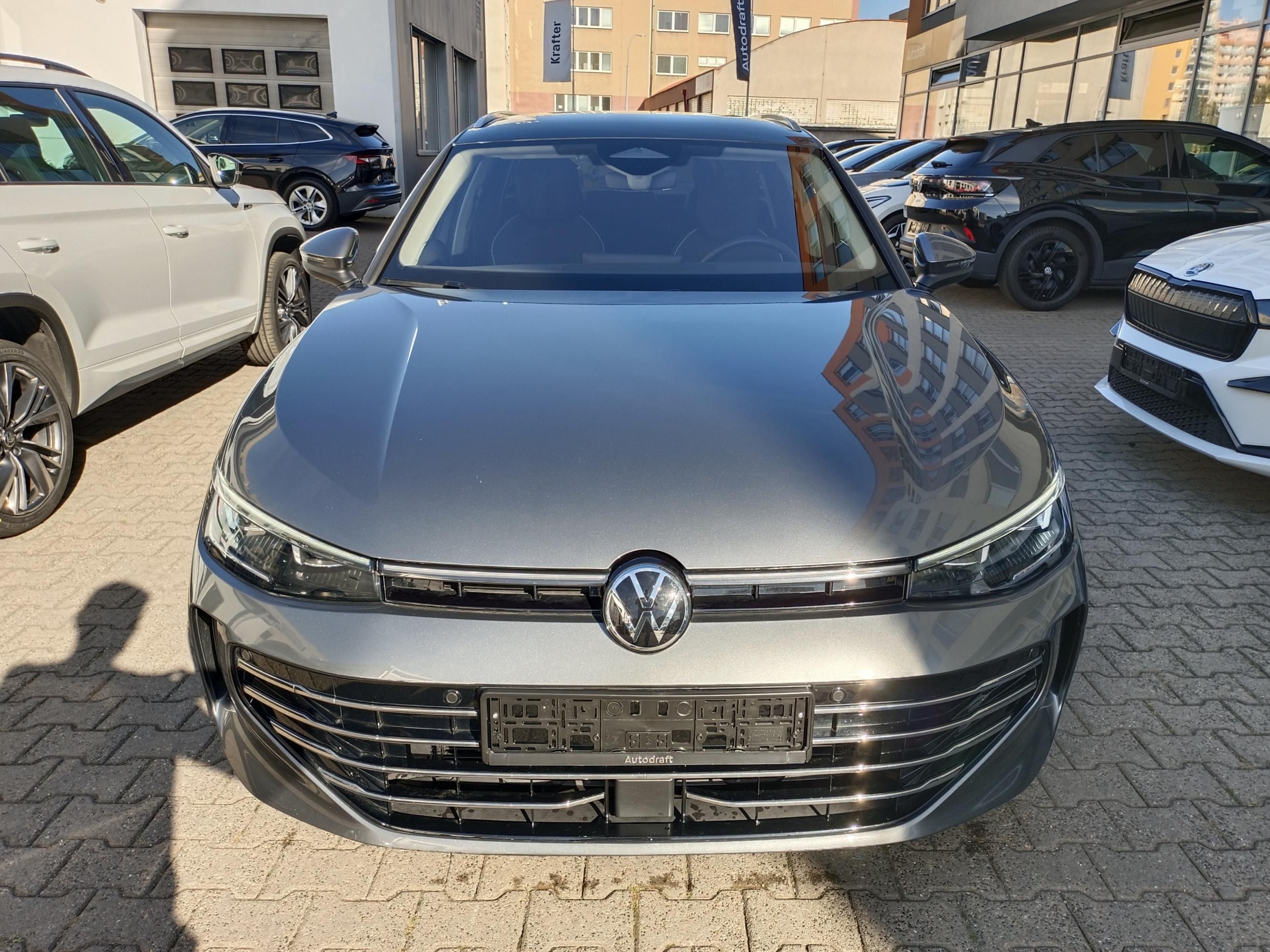 Volkswagen Passat Variant, Elegance 2.0 TDI / Tažné - fotka 2
