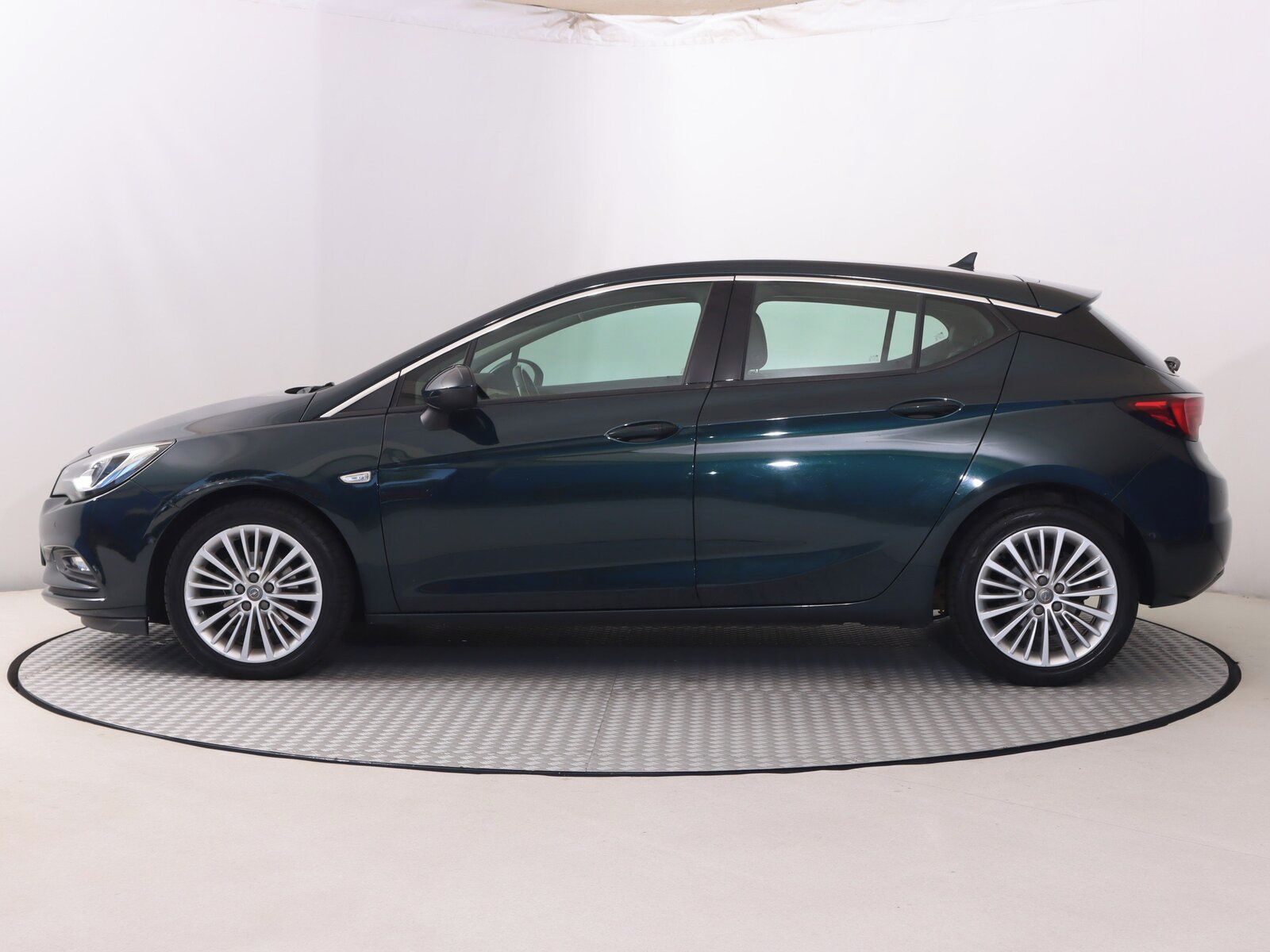 Opel Astra, 1.4 T, Serv.kniha - fotka 3