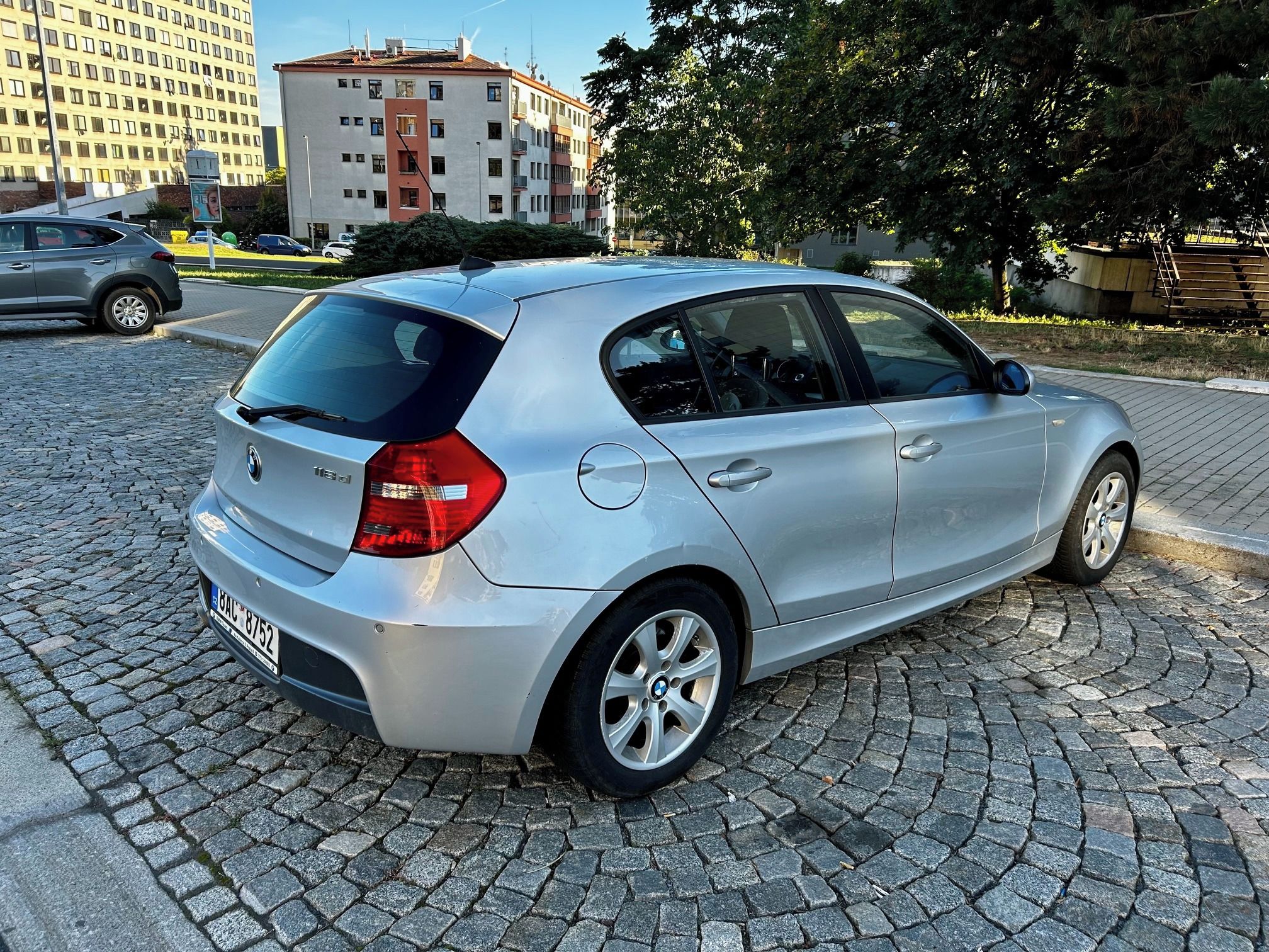 BMW Řada 1, 118d, po servisu, nové brzdy - fotka 5