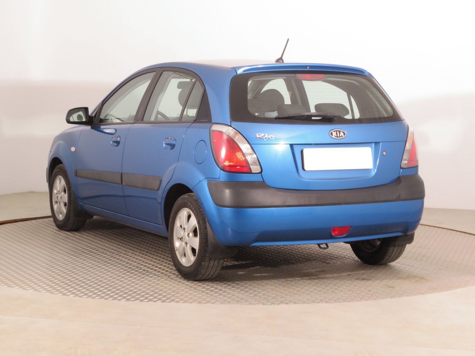 Kia Rio, 1.4 16V, po STK - fotka 4