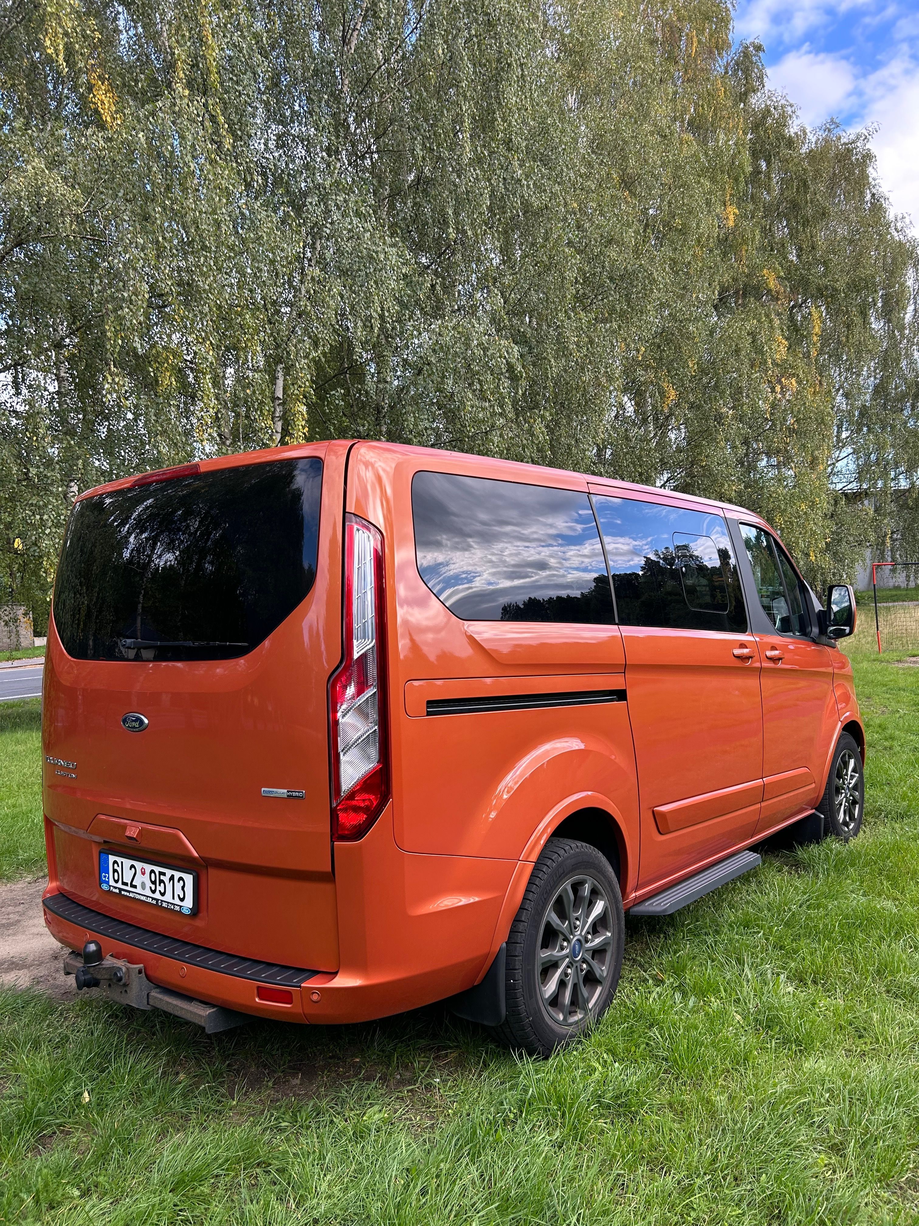 Ford Tourneo Custom, 1,9 TDCI,L1,Titanium X - fotka 2